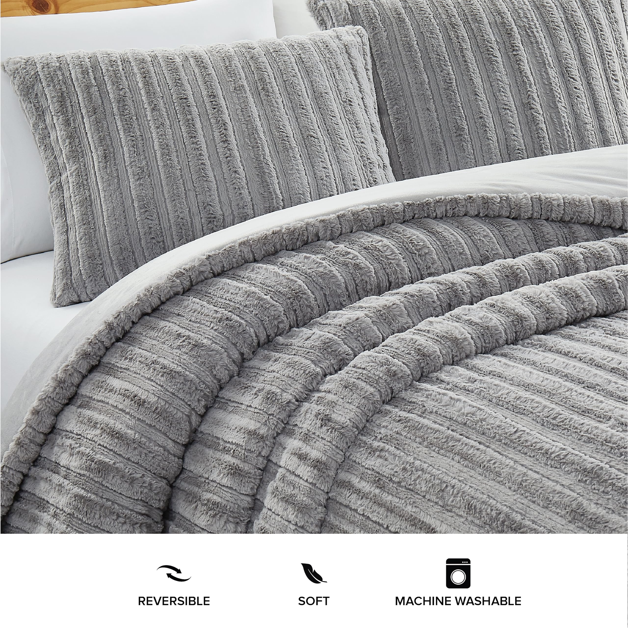 UGG Kenzie Full/Queen Comforter Set - Plush Faux Fur Reversible Down Alternative Bedding with 2 Pillow Shams | Hypoallergenic & Machine Washable | Ultra Soft & Warm Seal Gray Comforter for Cozy Bedroom Decor