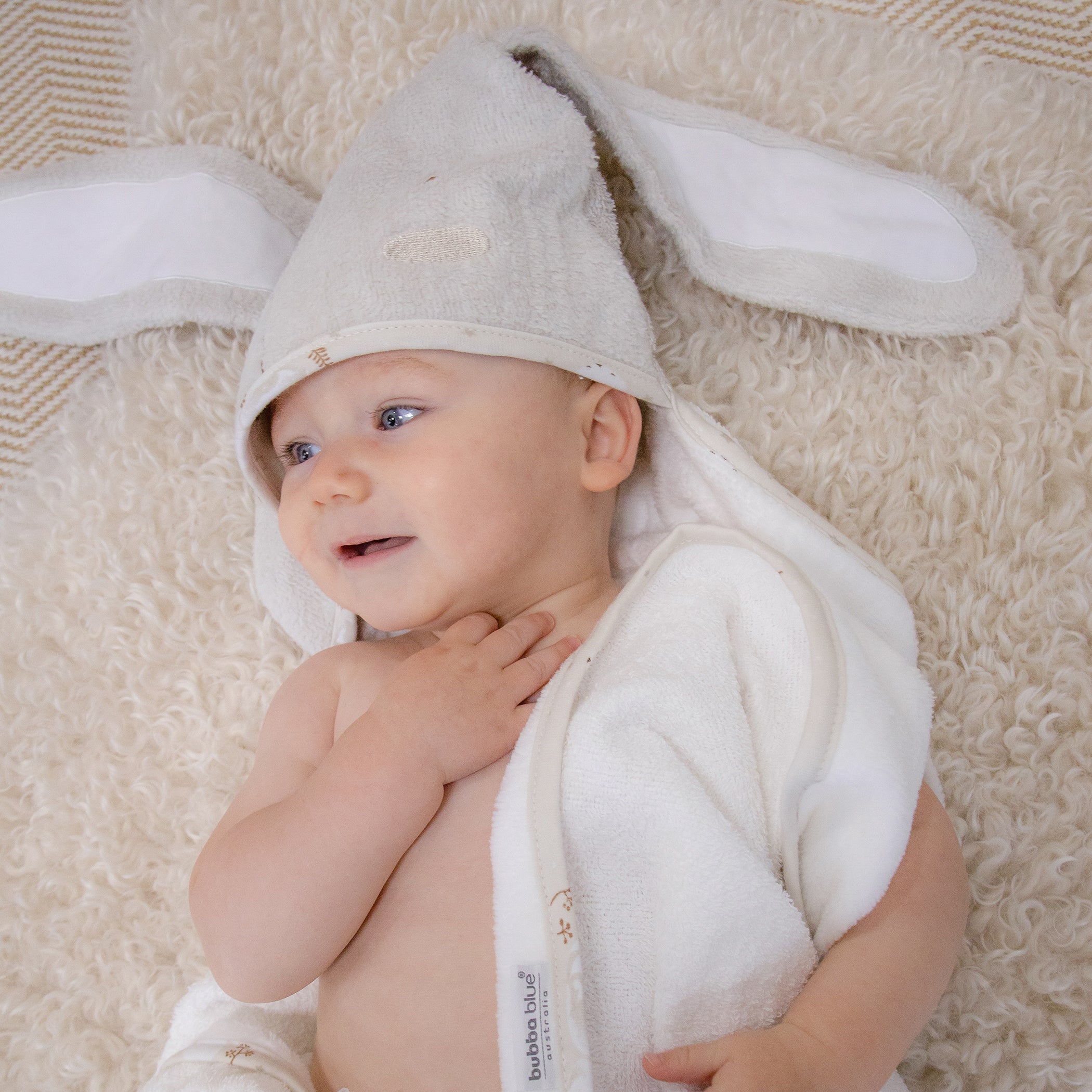 Bunny Dreams Hooded Bath Towel for Kids - Soft & Absorbent Bunny-Themed Bathrobe with Ears - Perfect for Bath Time, Swimming, and Cozy Lounging