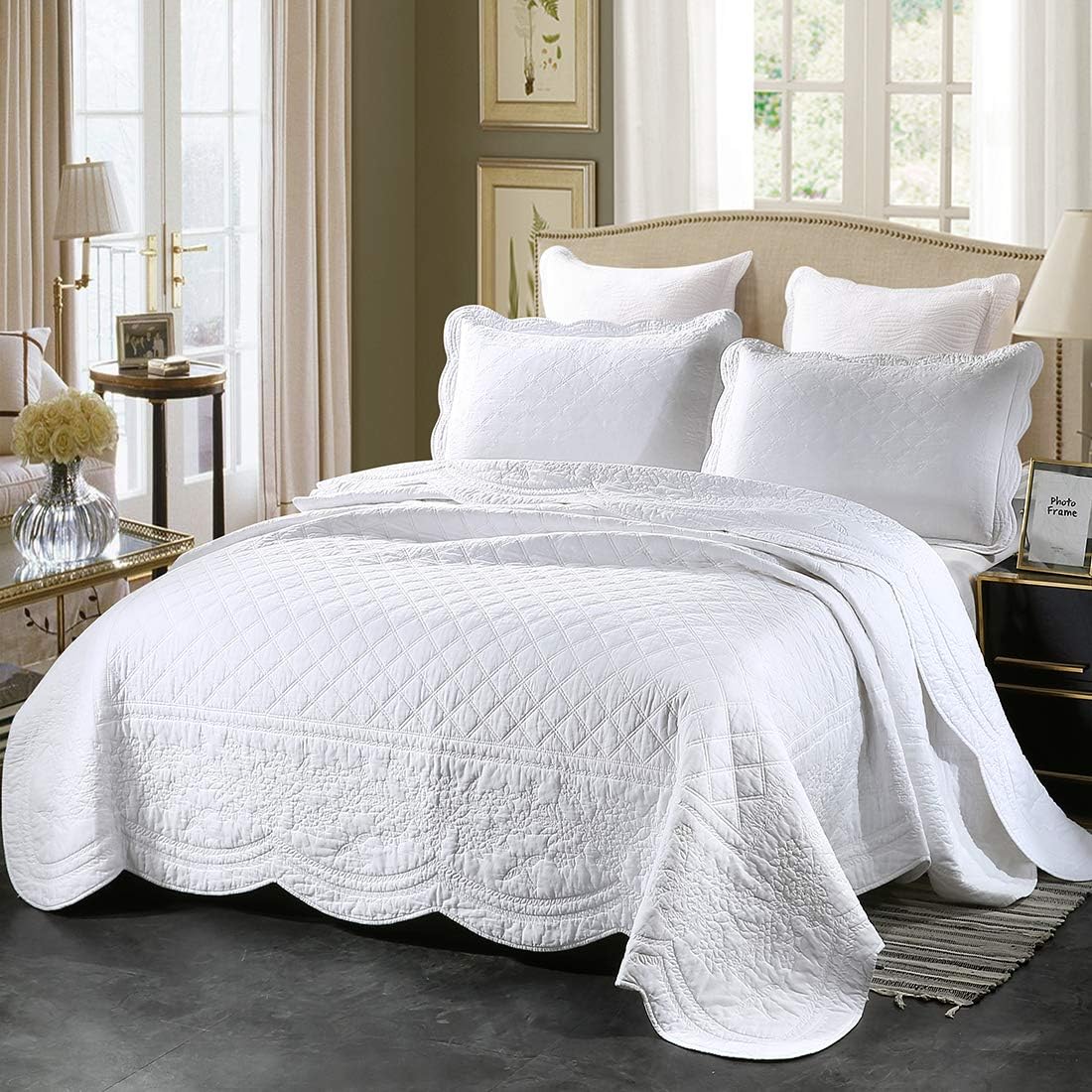 VCTOPS 100% Cotton Floral Embroidered Quilt Set 3-Piece King Size Reversible Diamond Pattern Quilted Bedspread Coverlet - Soft Luxury Bedding for Master Bedroom, Guest Room & Home Decor (King, White)