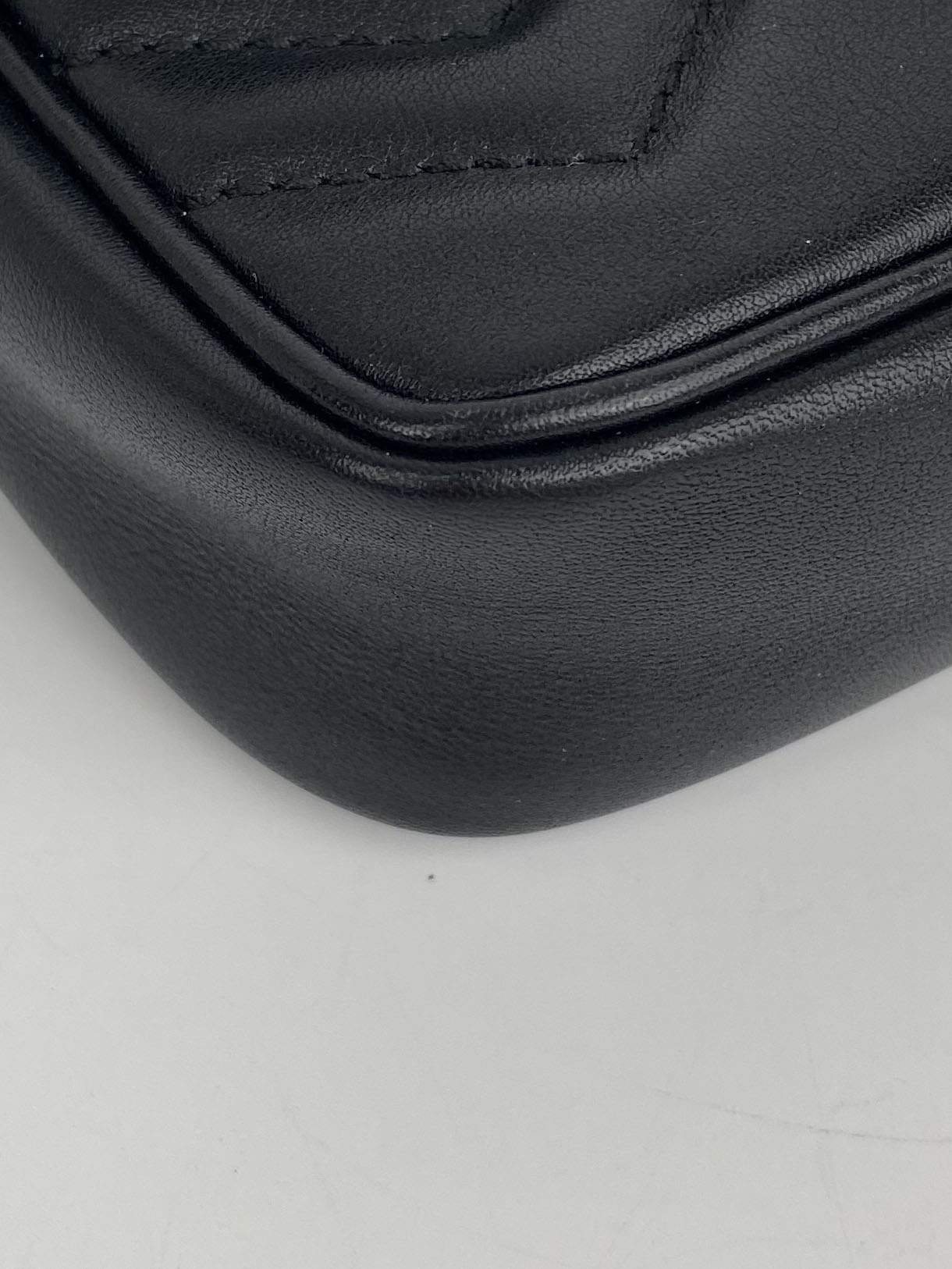 Gucci Black Super Mini Marmont Crossbody Bag - Luxury Leather Shoulder Purse for Women, Perfect for Date Night & Evening Outings