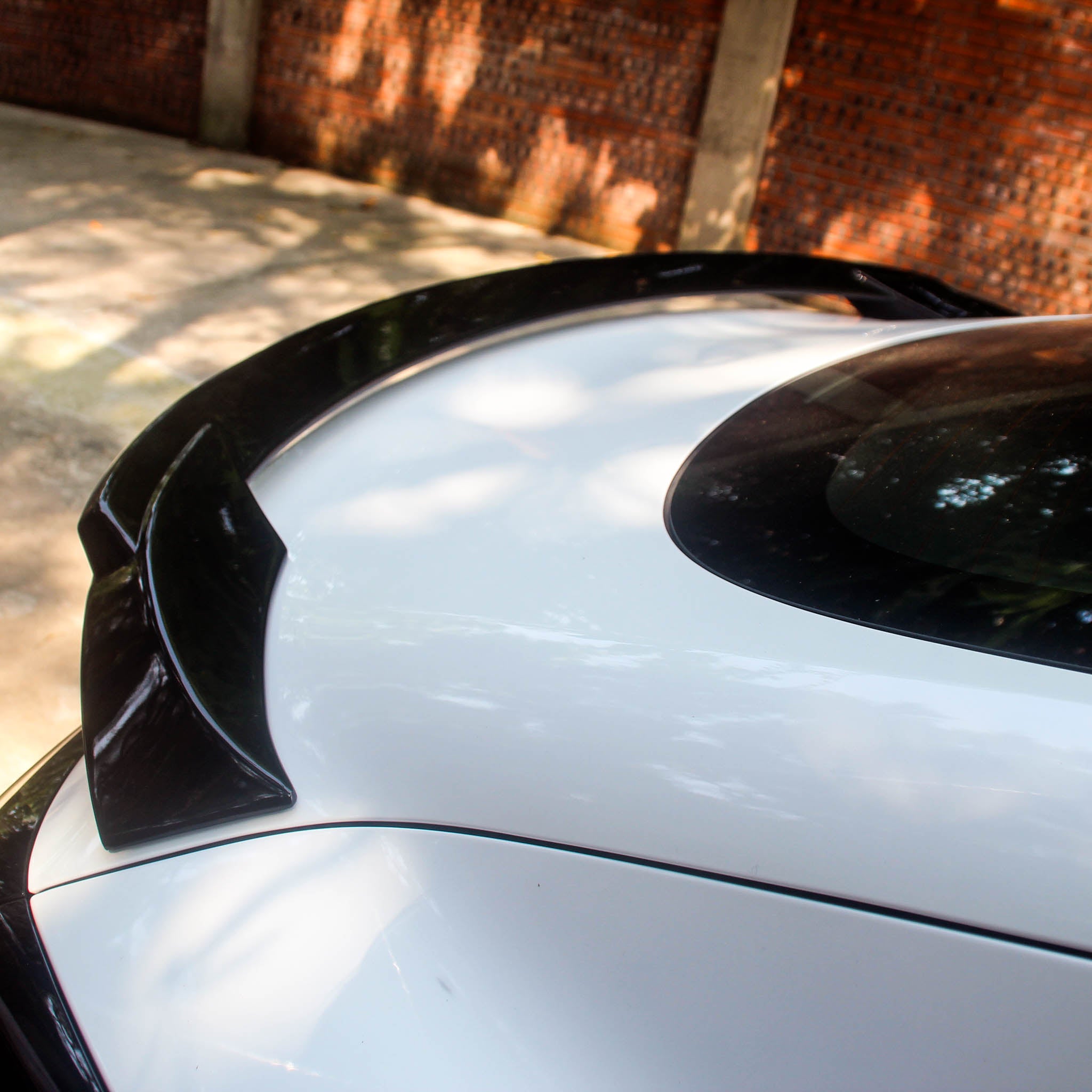 High-Performance Sporty Rear Spoiler for Tesla Model 3 & 2024+ Model 3 Highland - Aerodynamic Carbon Fiber Design - Perfect for Street Racing & Car Enthusiasts (EU Market Exclusive)