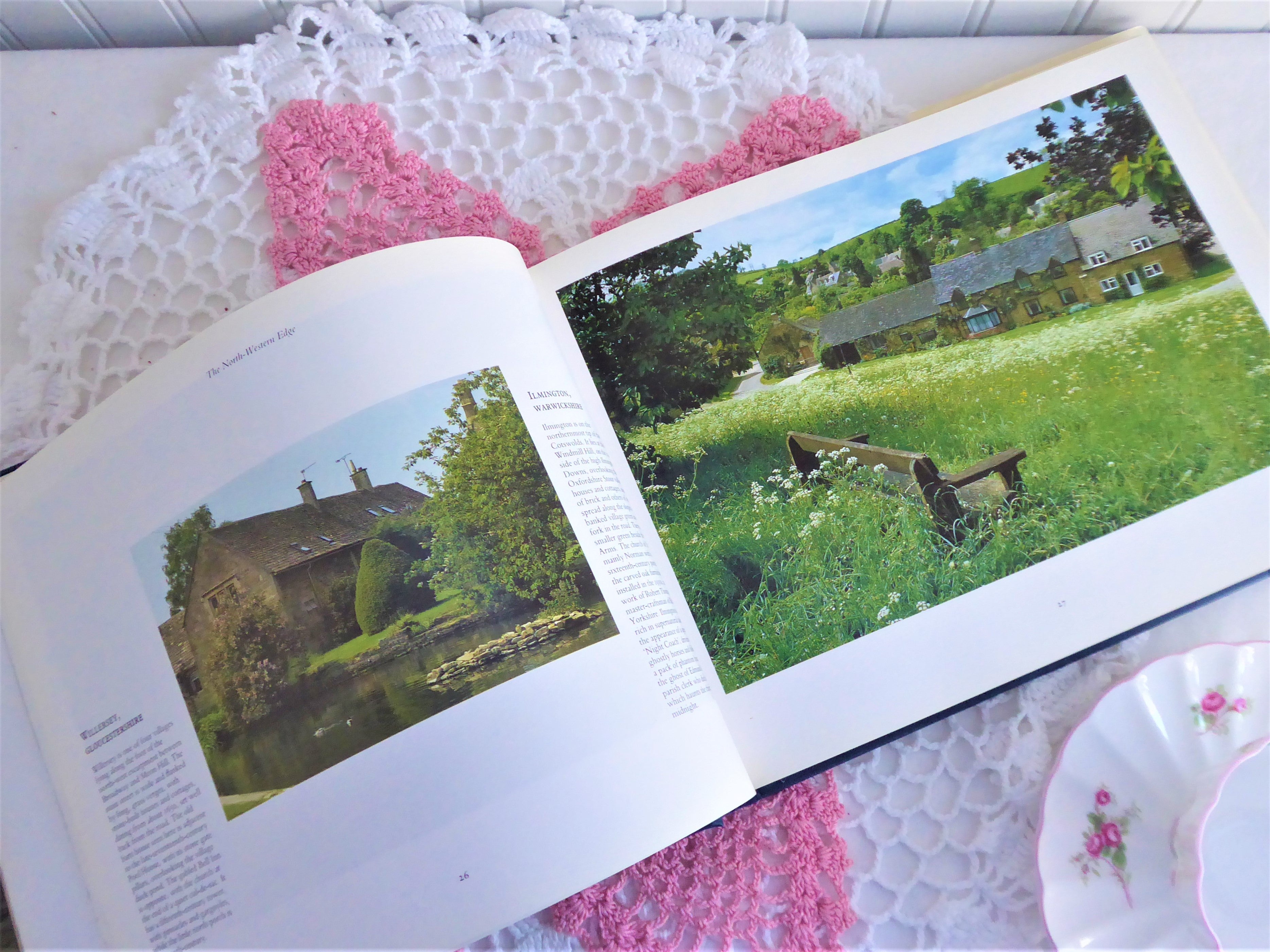 The Cotswolds Coffee Table Book - England 1980s Hardcover with Stunning Photos & Rich History | Perfect for Home Decor, Gift Ideas & British Culture Enthusiasts