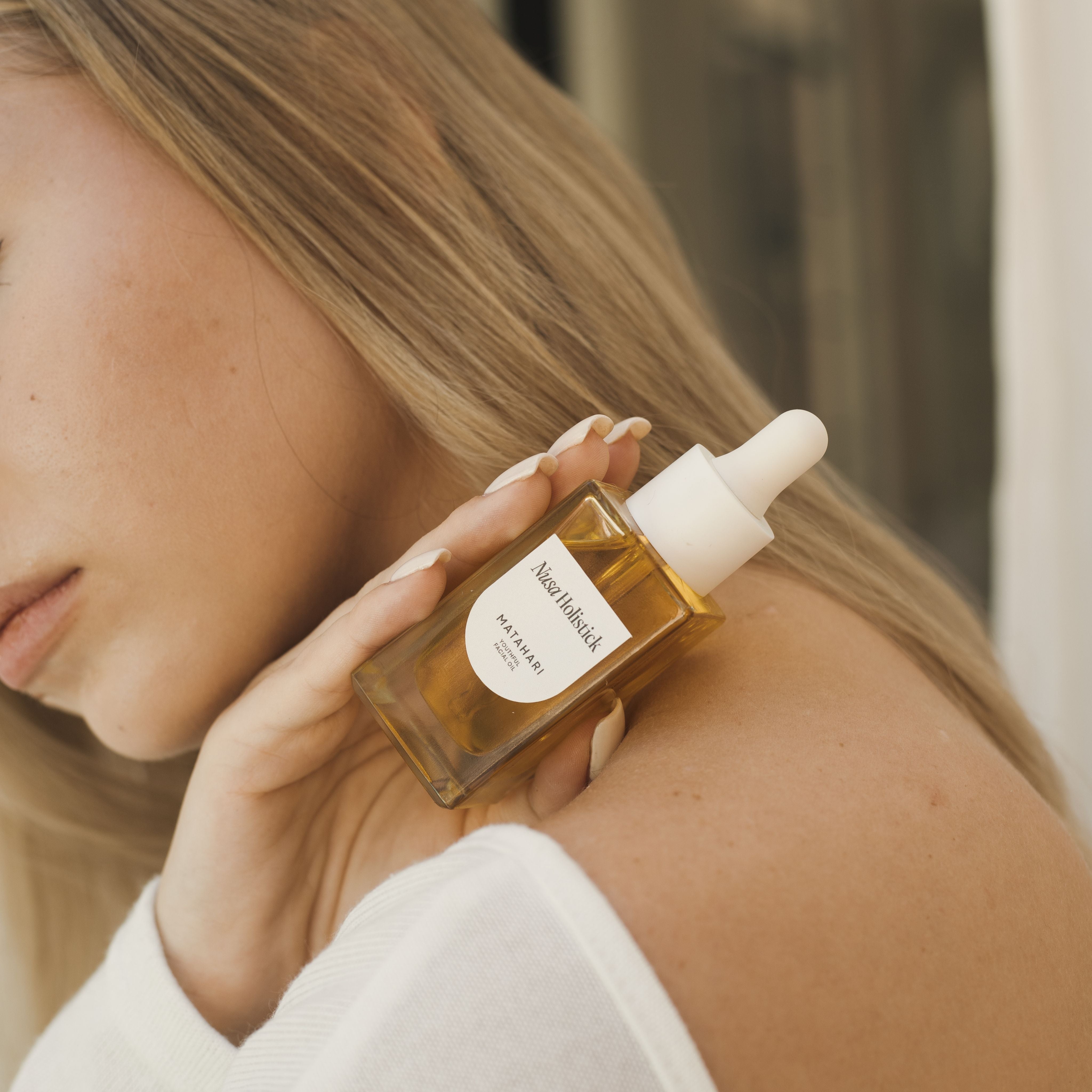 Matahari Youthful Facial Oil for Glowing Skin - Anti-Aging & Hydrating Face Oil with Natural Ingredients - Perfect for Daily Skincare Routine & Nighttime Moisturizing