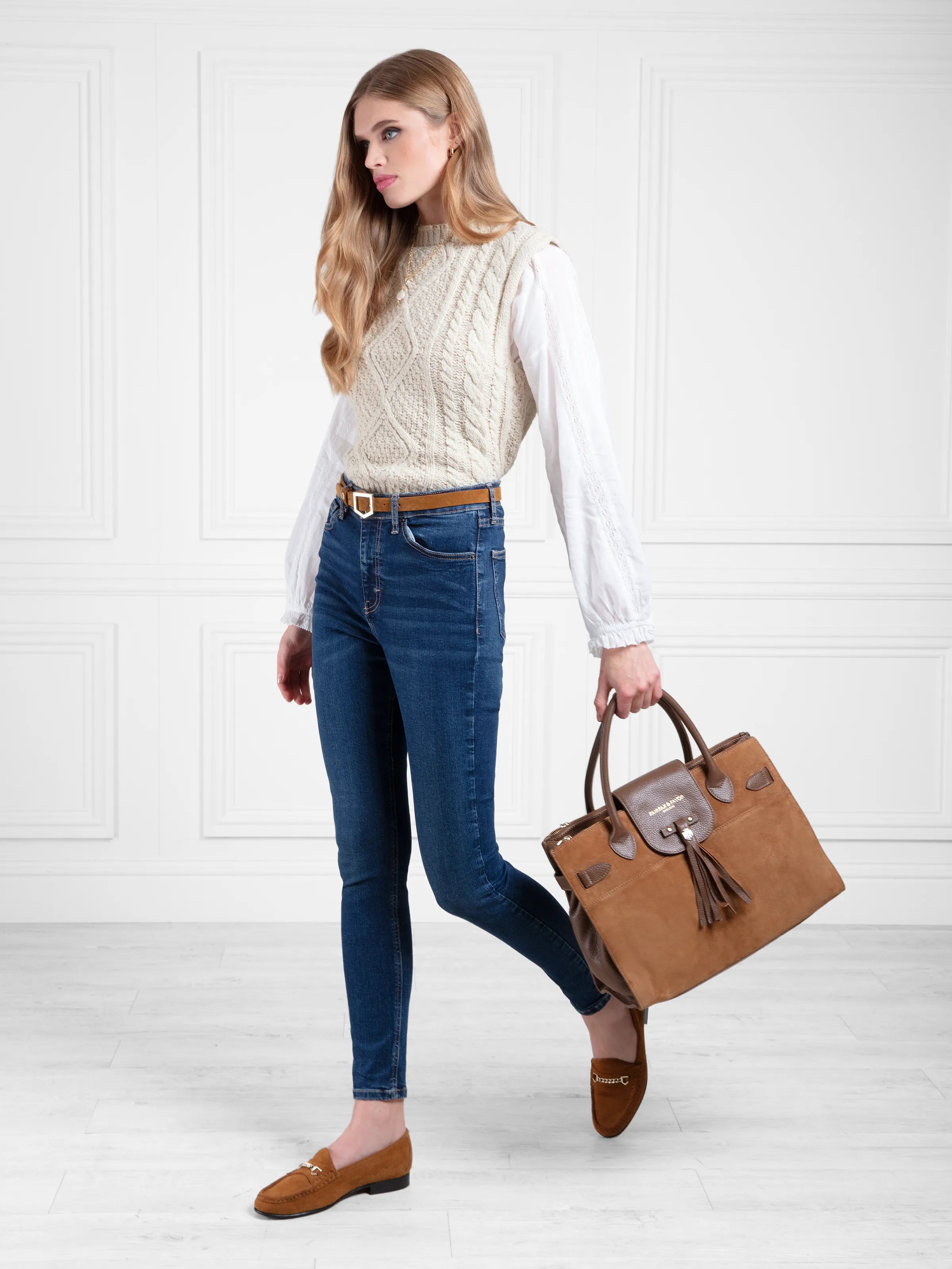 Premium Windsor Work Bag for Women & Men - Stylish & Durable Tan Leather Briefcase - Perfect for Office, Business Travel & Professional Meetings