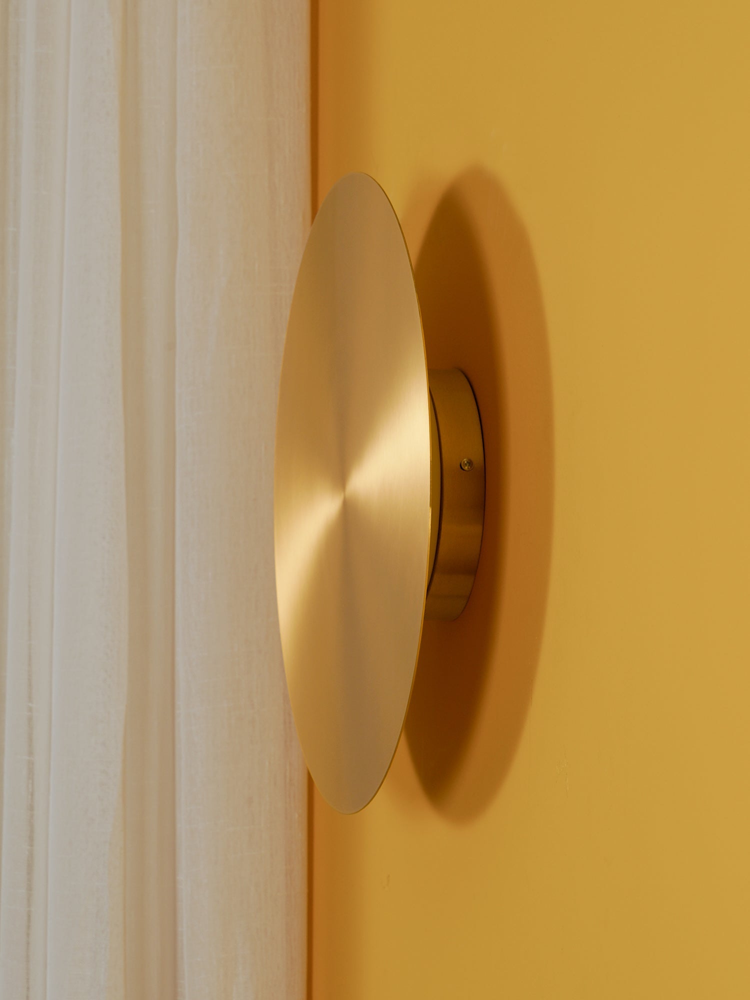 Gossa Sconce Wall Light - Modern LED Wall Sconce for Bedroom, Living Room & Hallway - Dimmable Plug-in or Hardwired Wall Lamp with Adjustable Arms