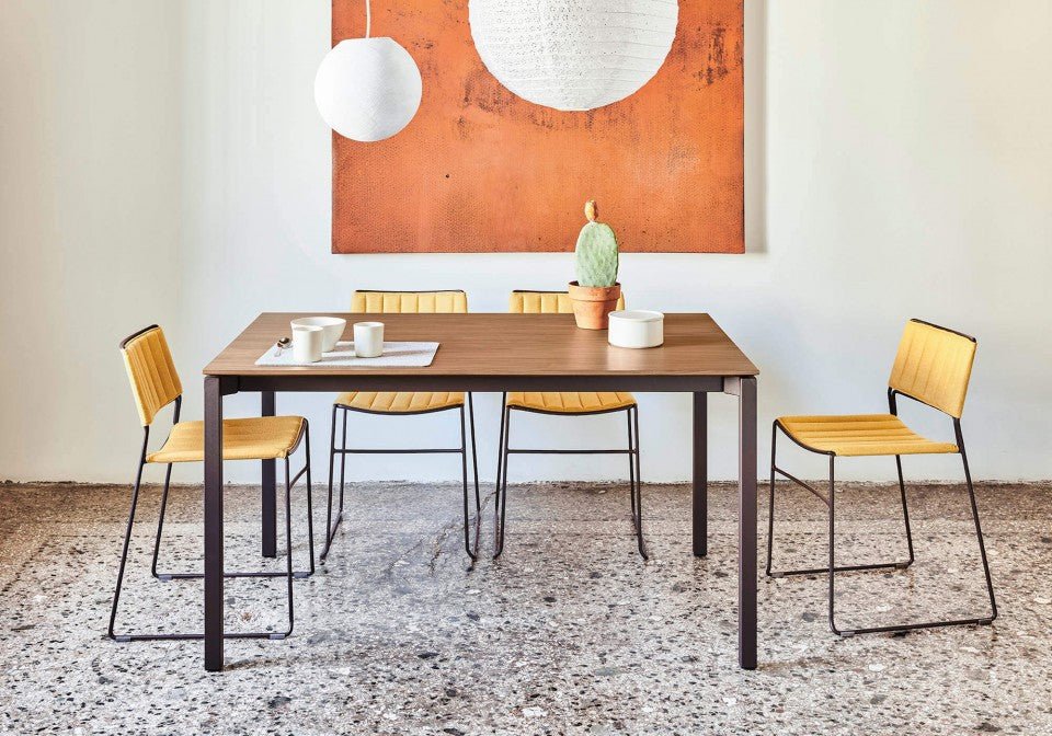Midj Extendable Dining Table - Expandable to Fit 6-10 People, Perfect for Family Gatherings & Dinner Parties