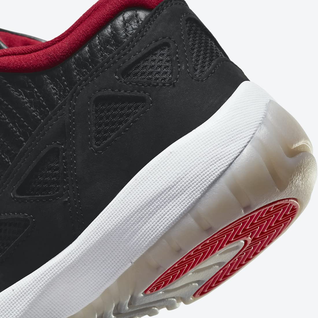 Nike Men's Basketball Shoes - High Performance Sneakers for Court Play, Training & Casual Wear | Durable Traction & Cushioning for Basketball Enthusiasts