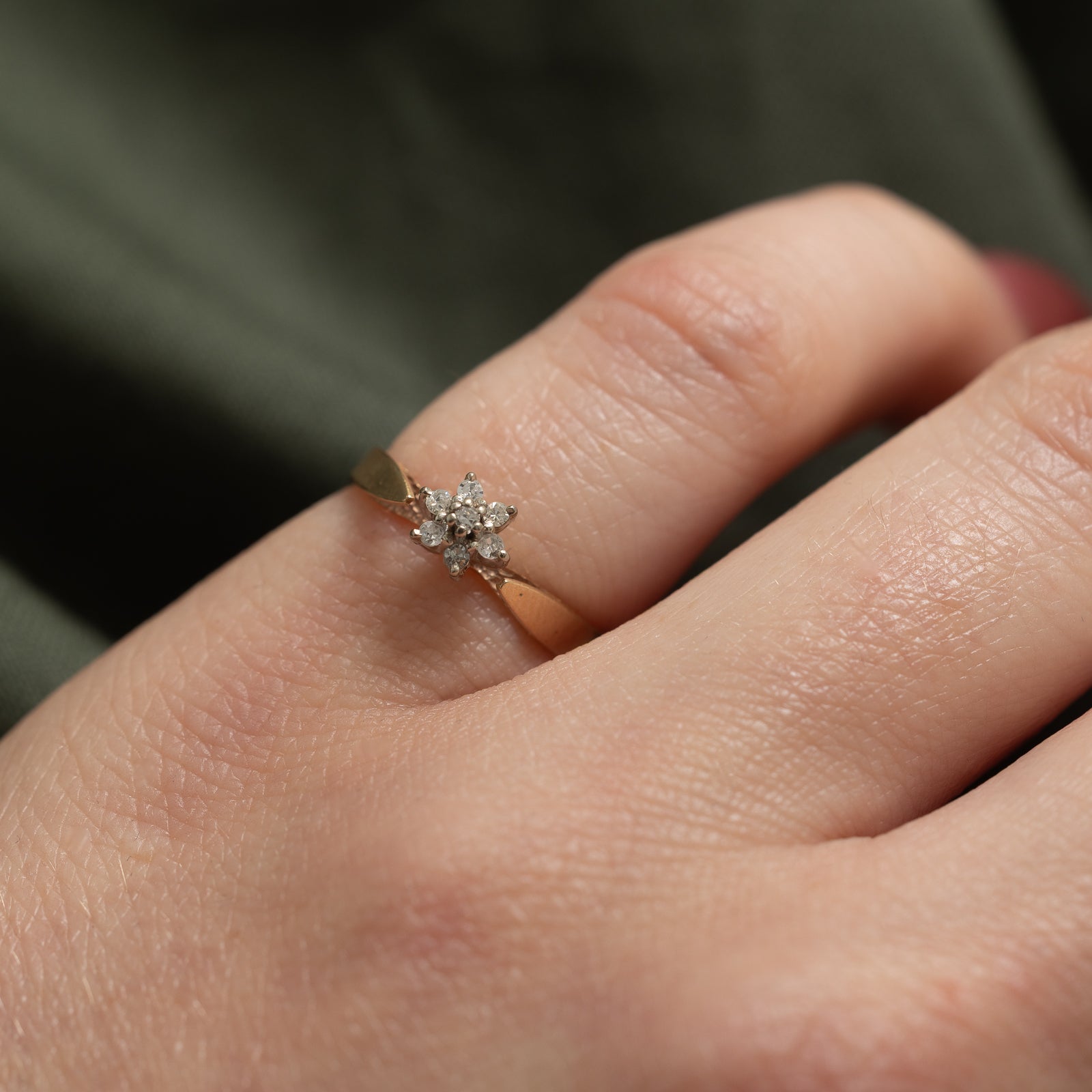 0.07ctw Diamond Cluster Petal Ring - Size 3.75 | Elegant Floral Design Wedding Band for Women | Perfect for Engagement, Anniversary & Special Occasions