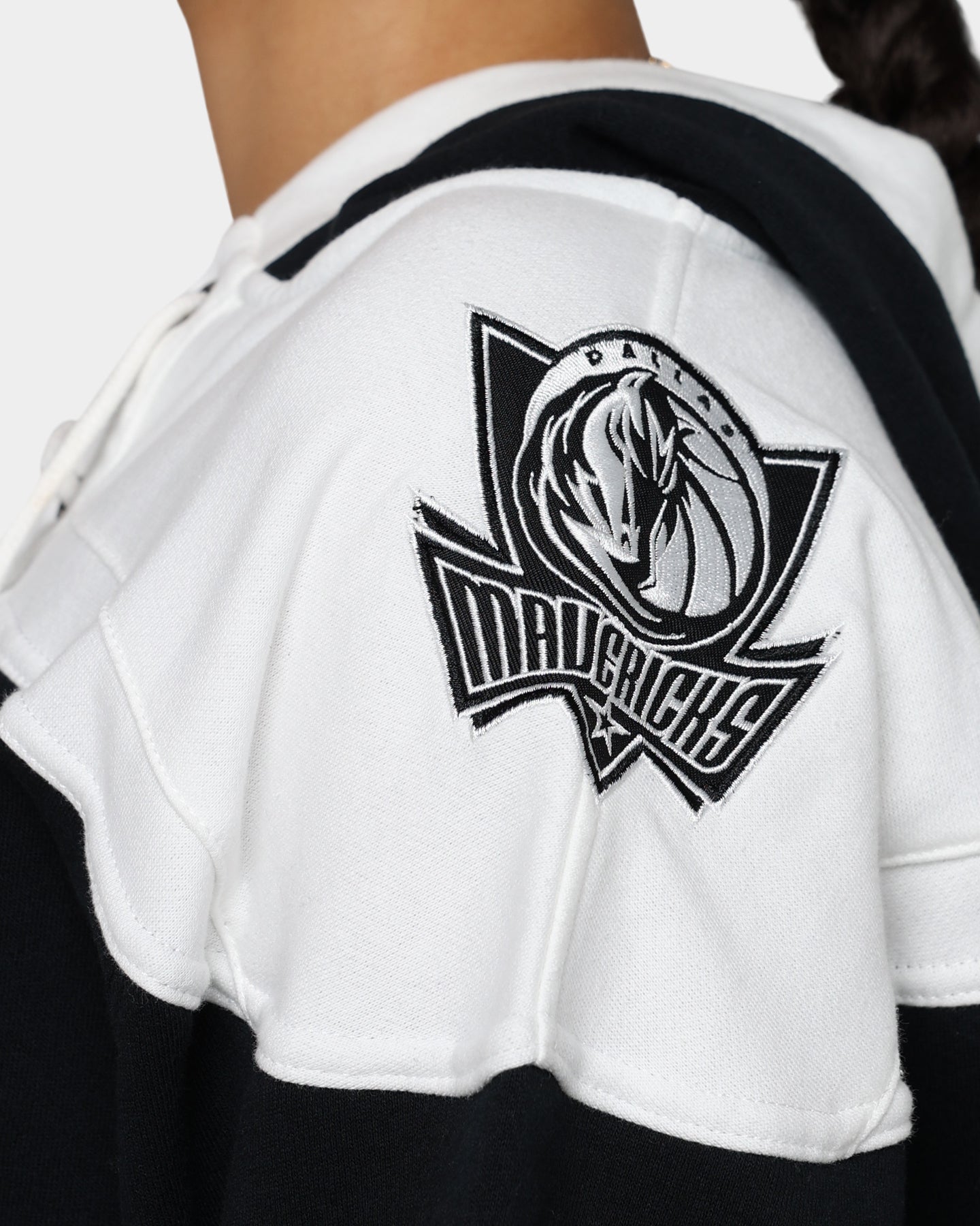 47 Brand Dallas Mavericks Superior Lacer Hoodie - Jet Black NBA Basketball Fan Apparel for Men & Women - Perfect for Game Day, Streetwear & Casual Outfits