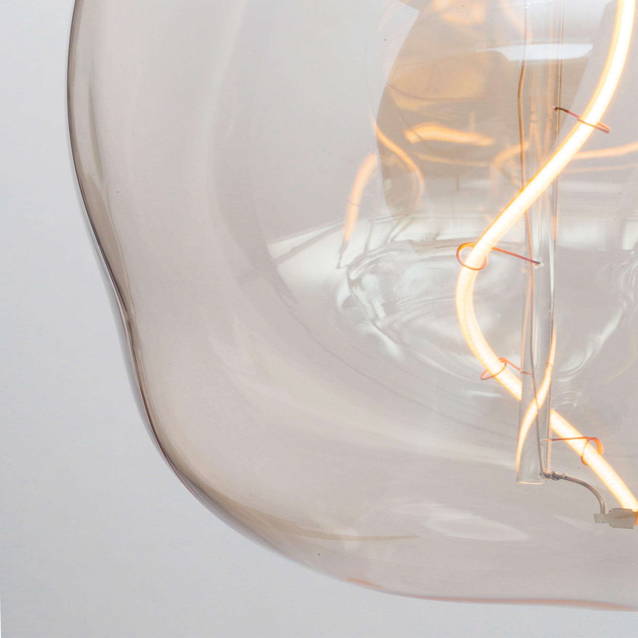 Voronoi E26 LED Bulb - Energy Efficient Dimmable Light Bulb for Home, Office & Bedroom - Warm White 3000K, 60W Equivalent, 800 Lumens - Perfect for Lamps, Ceiling Fixtures & Decorative Lighting
