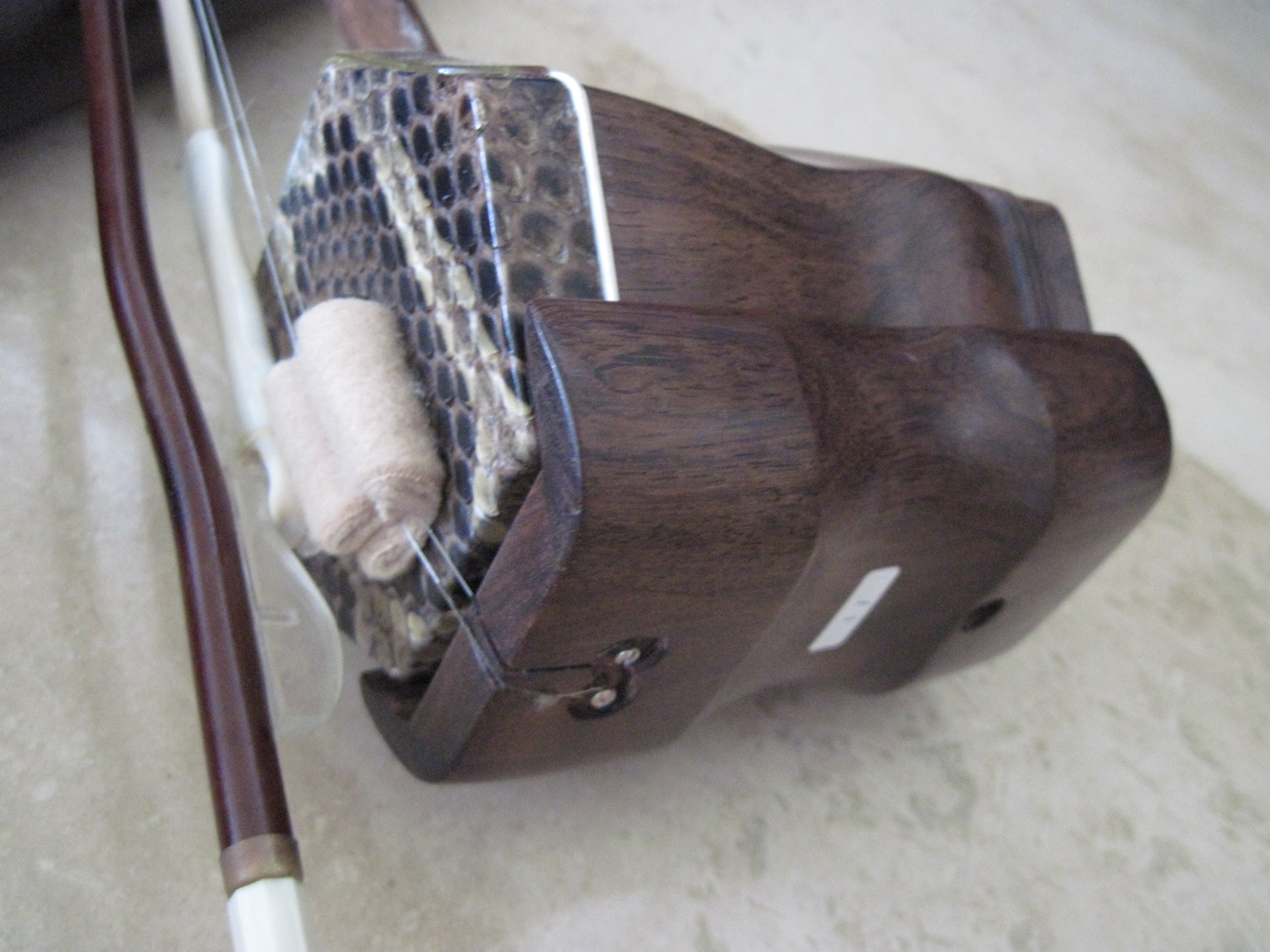 Premium Chinese Erhu Violin - 2 Strings Dragon Head Design, Mahogany Wood for Professional Performance | Perfect for Traditional Music, Concerts & Cultural Events