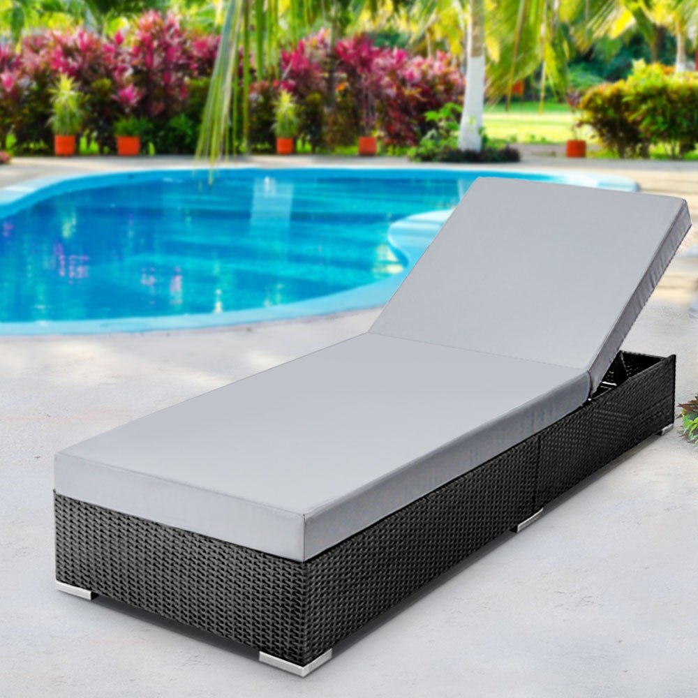 Finnley Outdoor Sun Lounge Chair - Interchangeable Covers in Beige, Grey & Red - Perfect for Poolside, Patio & Beach Relaxation