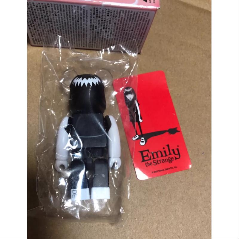Bearbrick Series 45 HORROR Emily the Strange 100% Collectible Figure - Limited Edition Vinyl Art Toy for Horror Fans & Pop Culture Collectors | Perfect for Display, Gifts, and Home Decor