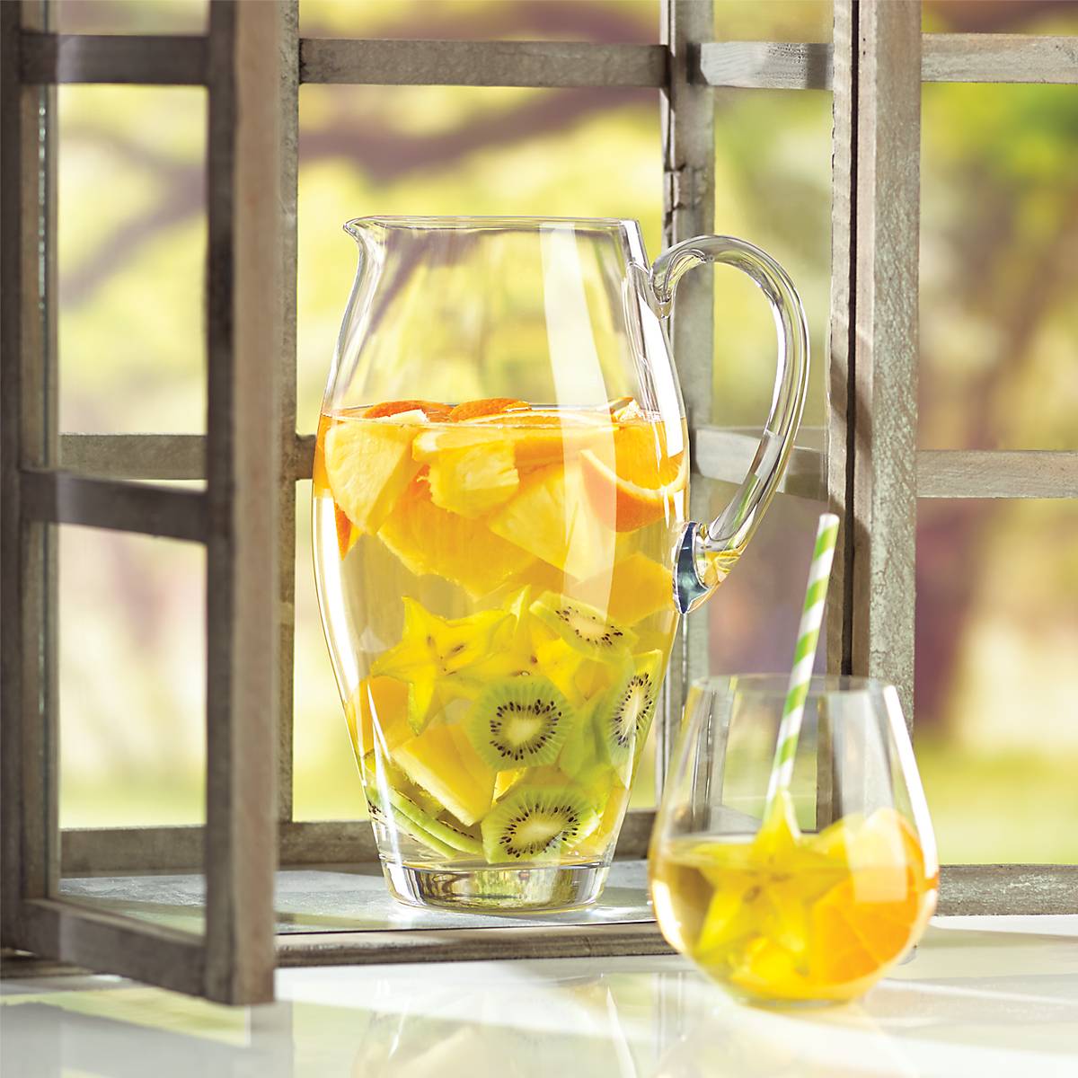 Tuscany Classics Contemporary Glass Pitcher - Elegant Water & Beverage Pitcher for Home, Kitchen, and Entertaining - Perfect for Iced Tea, Lemonade, and Party Drinks