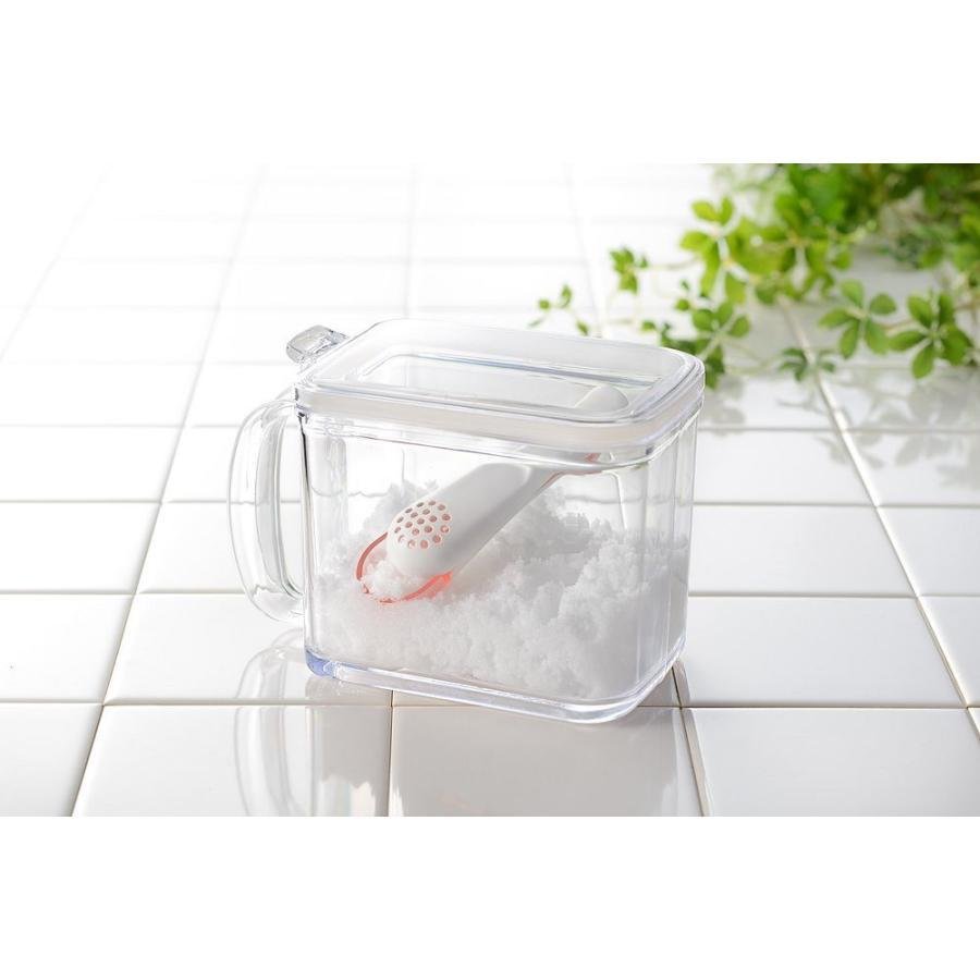 Premium Stainless Steel Salt Shaker with Teaspoon - LS1547 | Durable Kitchen Tool for Cooking, Baking & Table Seasoning