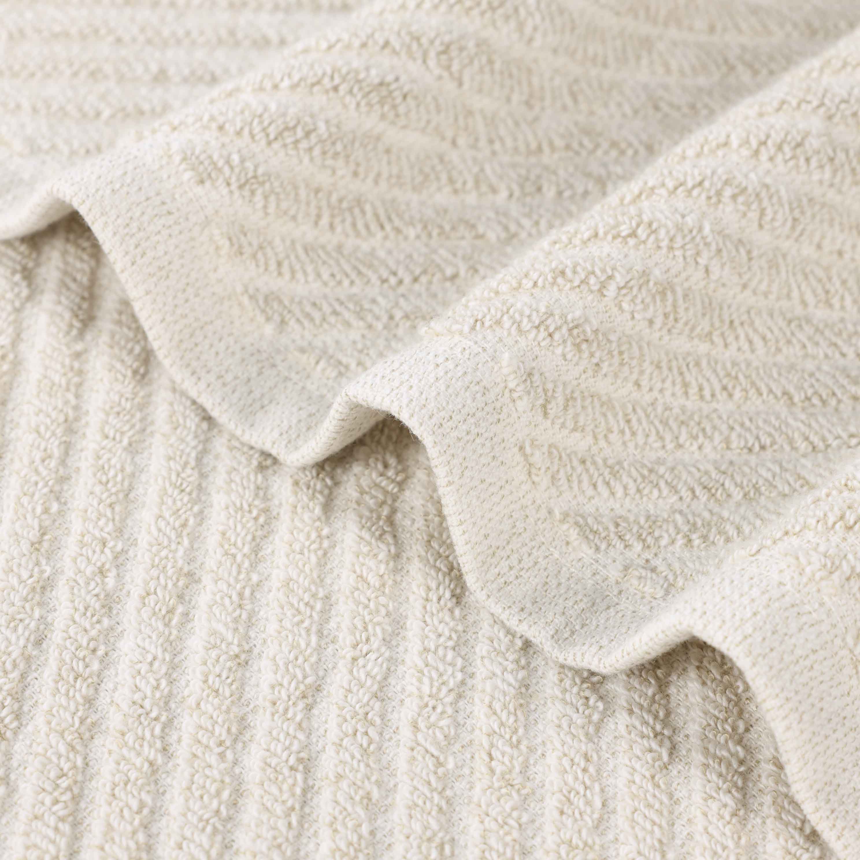Amelia Cotton Blend Diagonal Stripes Bath Towels Set of 2 - Ultra Soft & Absorbent Large Bath Sheets for Spa, Beach & Luxury Bathroom Decor