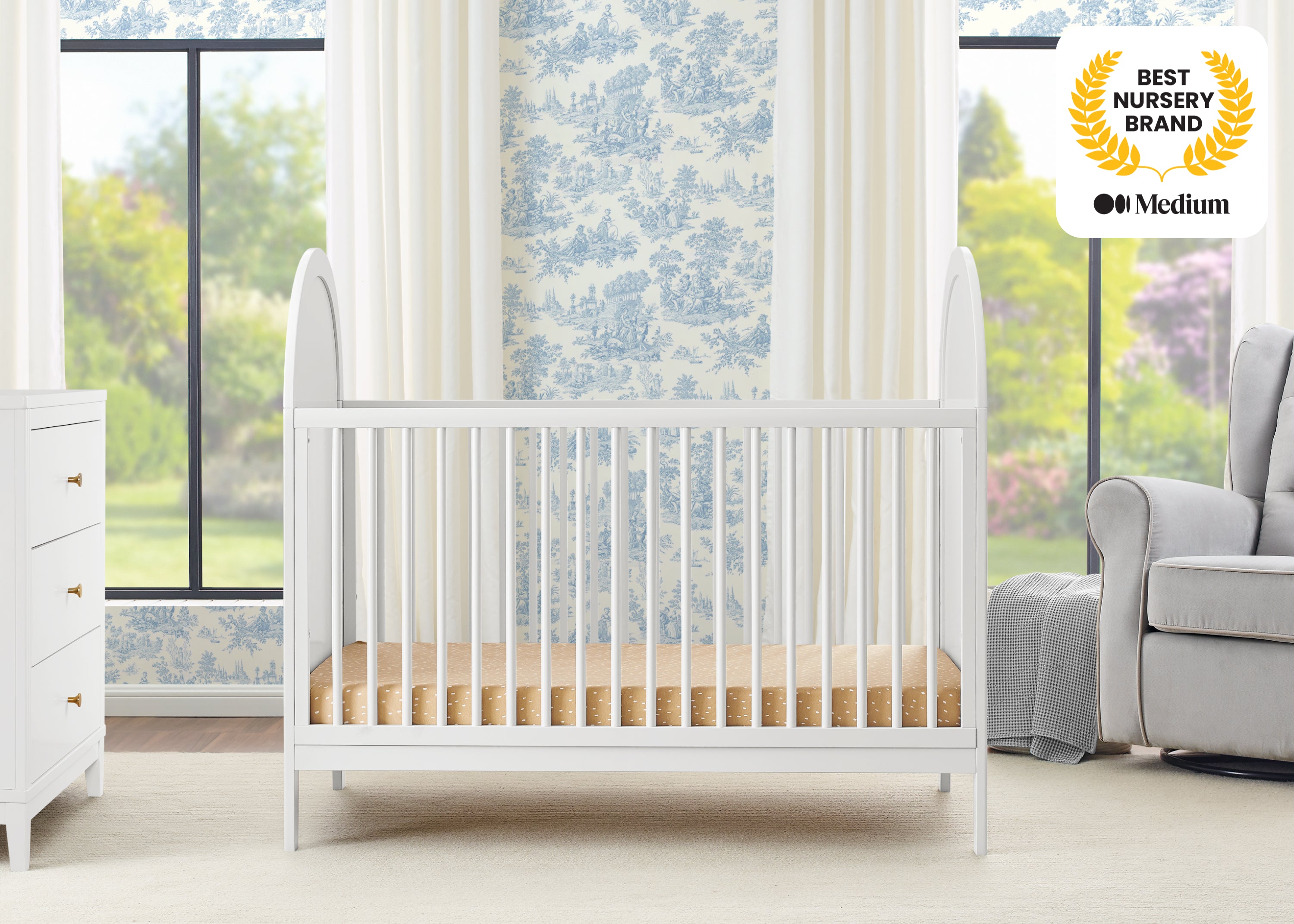 Eloise 4-in-1 Convertible Baby Crib - Toddler Bed, Daybed & Full-Size Bed Conversion - Safe Nursery Furniture for Newborns to Teens - Perfect for Bedrooms, Daycare & Guest Rooms