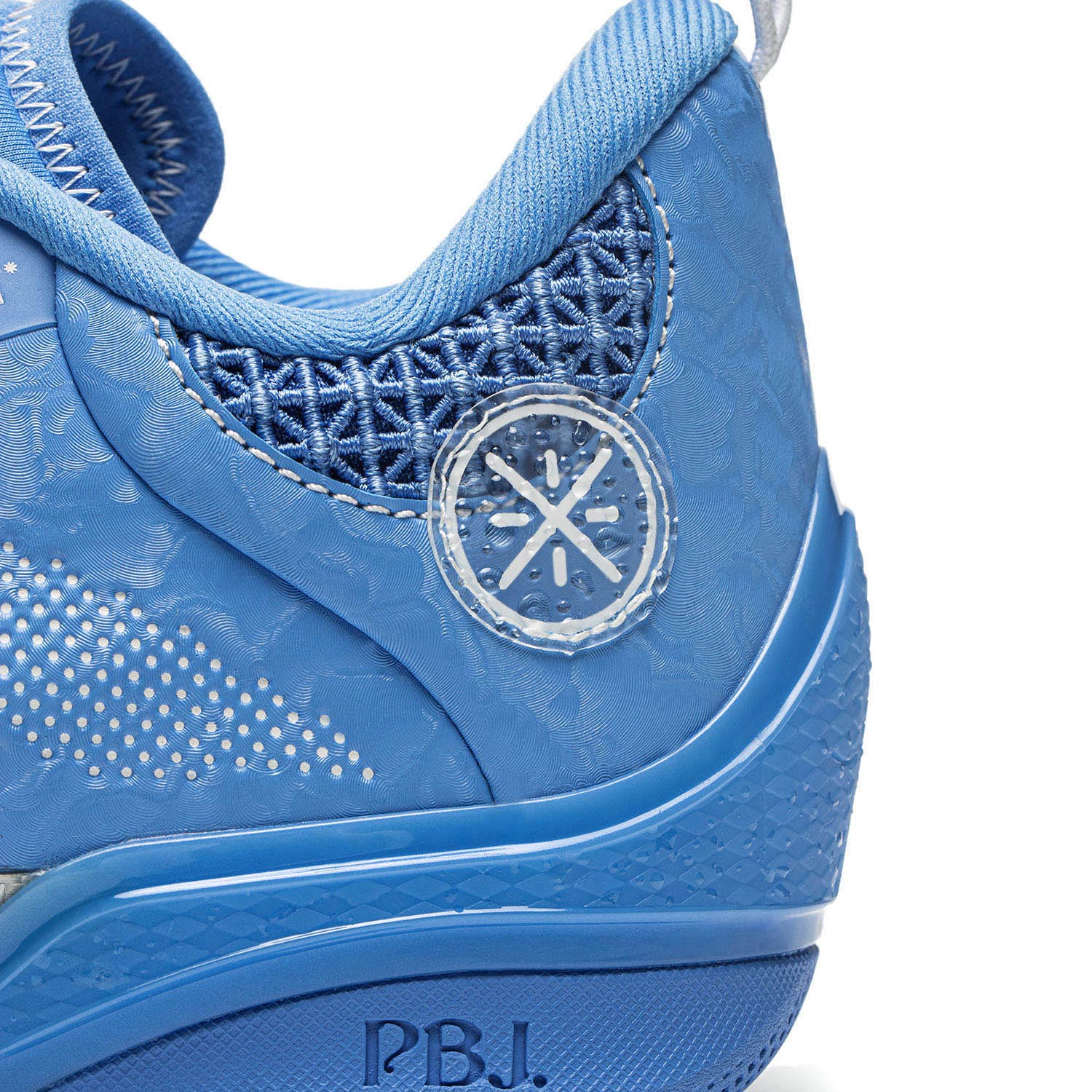 Wade 808 4 Ultra Basketball Shoes in Powder Blue - High-Performance Sneakers for Men - Perfect for Indoor & Outdoor Court Play