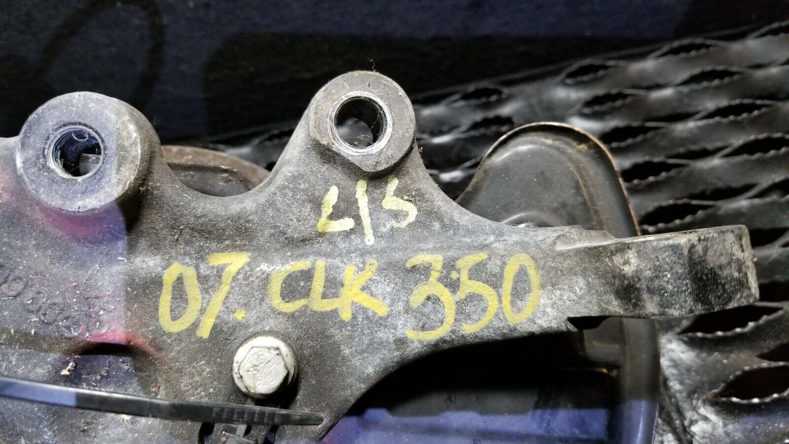 Mercedes CLK350 Front Left Driver Side Spindle Knuckle OEM #82 - Compatible with 2004-2009 Models - Perfect for Suspension Repair & Replacement