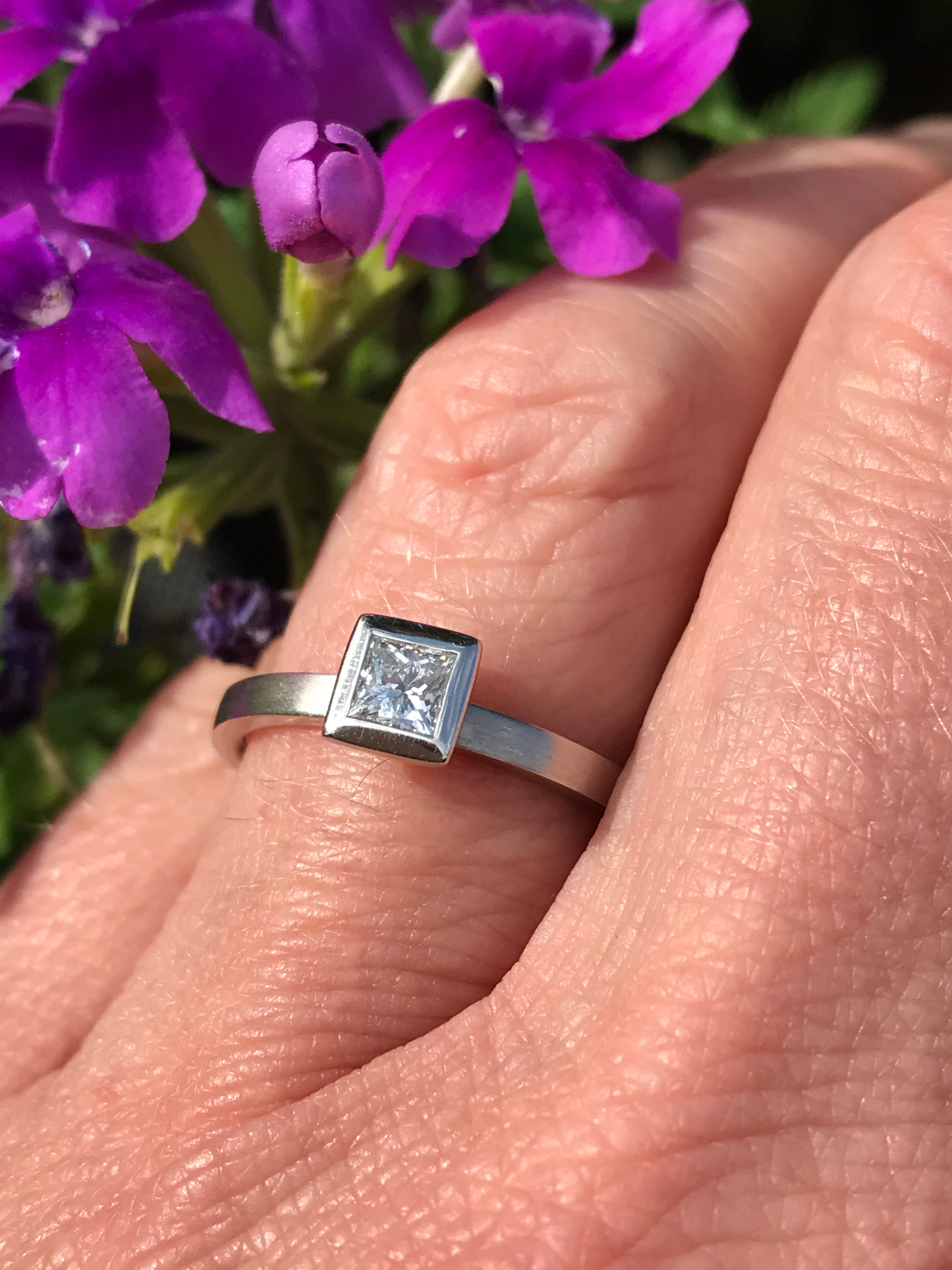 0.25ct Platinum Princess Cut VS1 Natural Diamond Solitaire Engagement Ring for Women - Perfect for Proposals, Weddings & Anniversaries