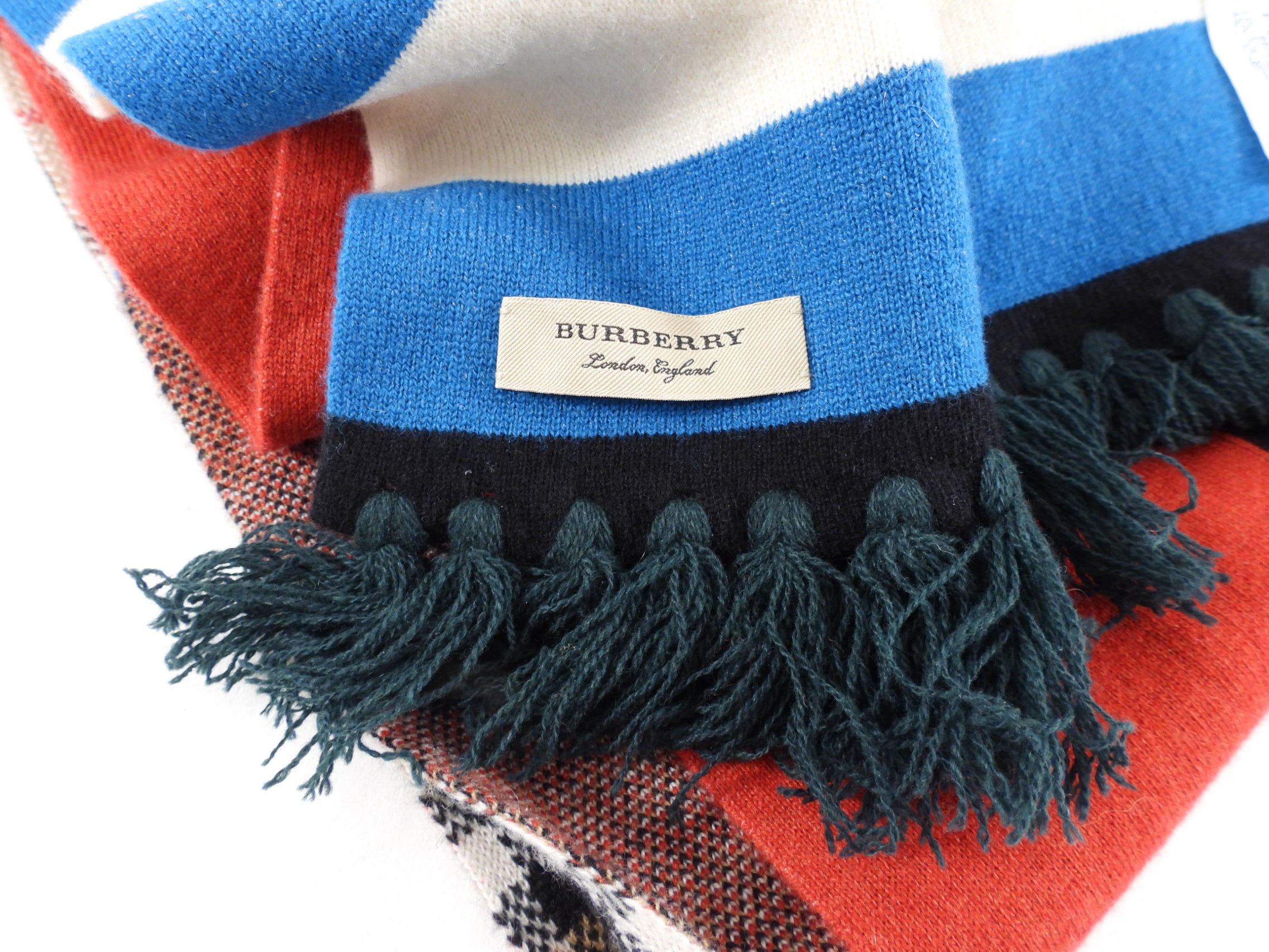 Burberry 2019 Limited Edition Cashmere Patch Football Scarf - Luxury Winter Accessory for Men & Women - Perfect for Football Games, Cold Weather & Fashion Statements