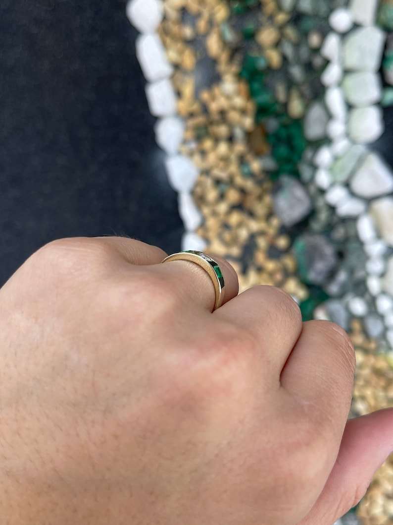 0.60tcw 14K Gold Natural Vivid Green Princess Cut Diamond & Emerald 3 Stone Wedding Band Ring for Engagement, Anniversary, and Special Occasions