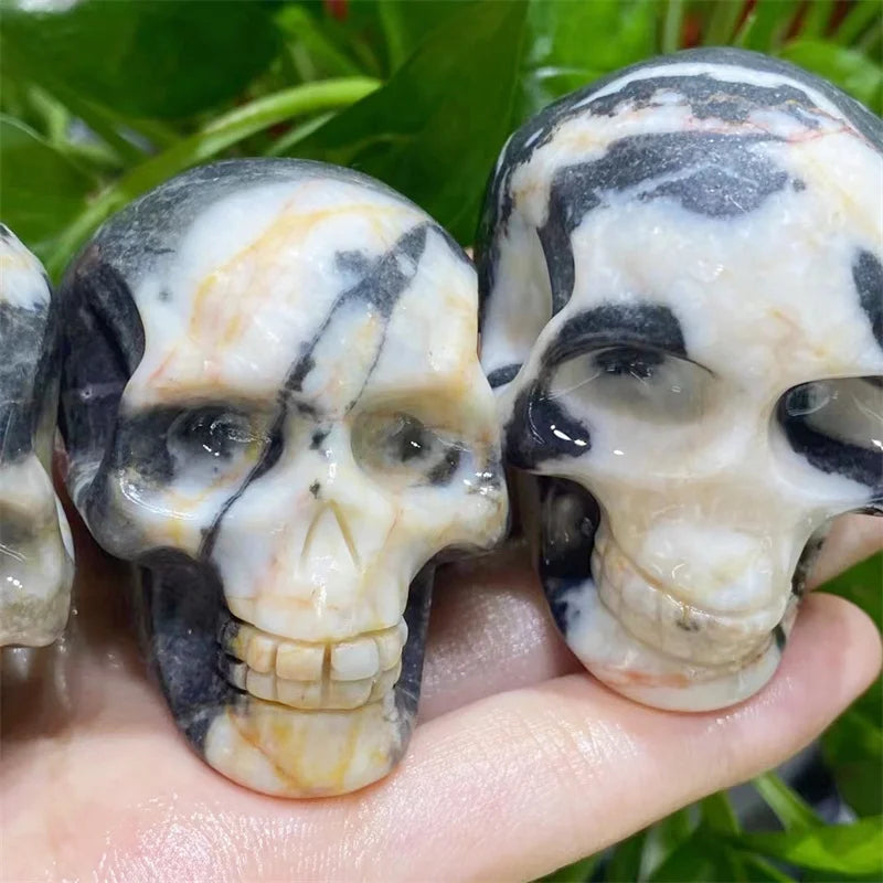 Natural Zebra Stone Skull Figurine - Handcrafted Healing Crystal Carving for Halloween Decor, Spiritual Gifts & Home Decoration (2 Inch, 1 Piece) - Perfect for Meditation, Altar Displays & Gothic Décor