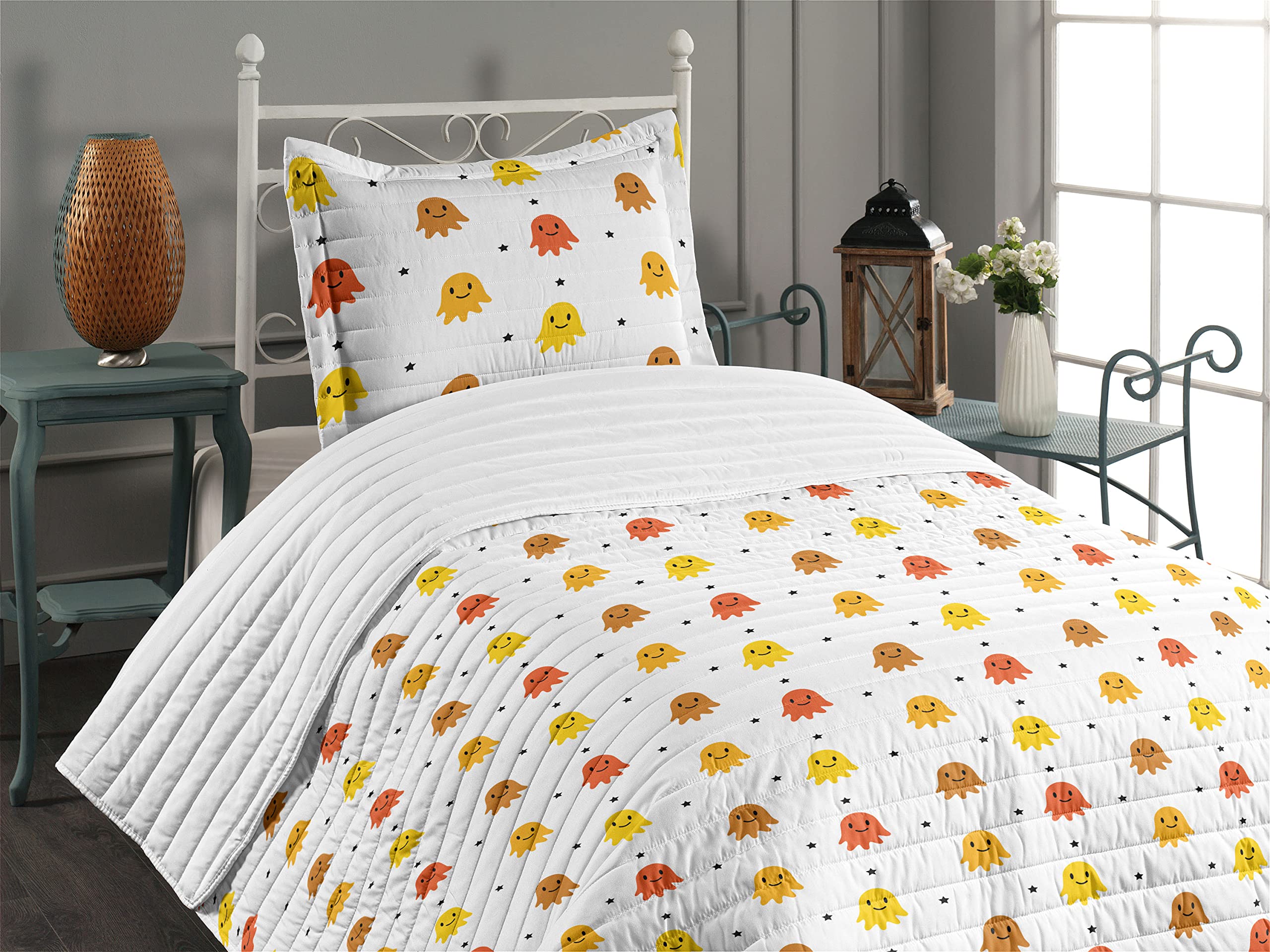 Ambesonne Ghost Microfiber Bedding Set - Twin Size Soft Comforter with Pillow Sham, Smiling Ghosts & Black Stars Pattern in Earthy Tones | Perfect for Halloween Decor, Kids Room & Spooky Themed Bedrooms