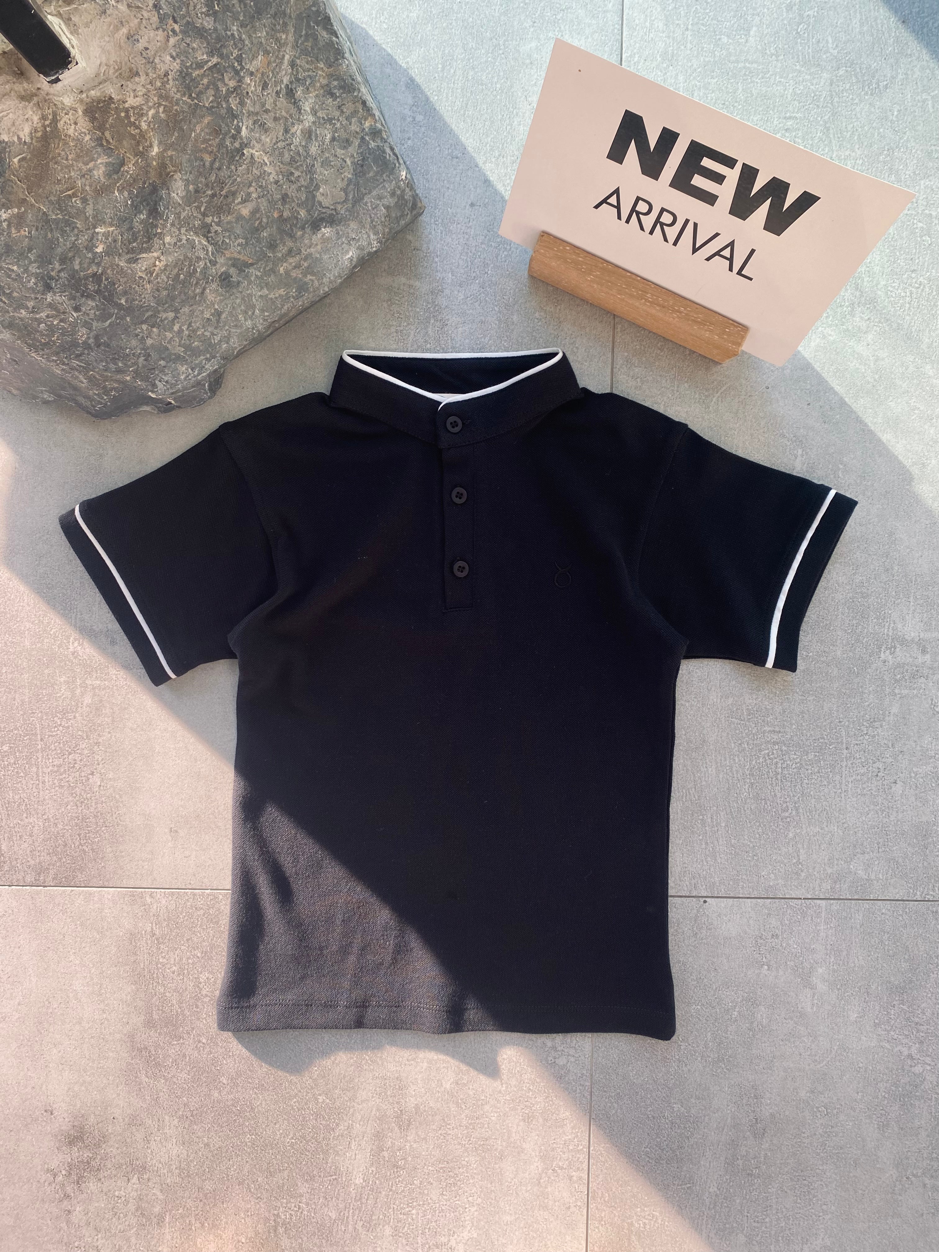 Genç Jude Yaka Tişört - Stylish Round Neck T-Shirt for Men & Women | Trendy Casual Wear for Everyday Outfits, Street Fashion, and Weekend Looks