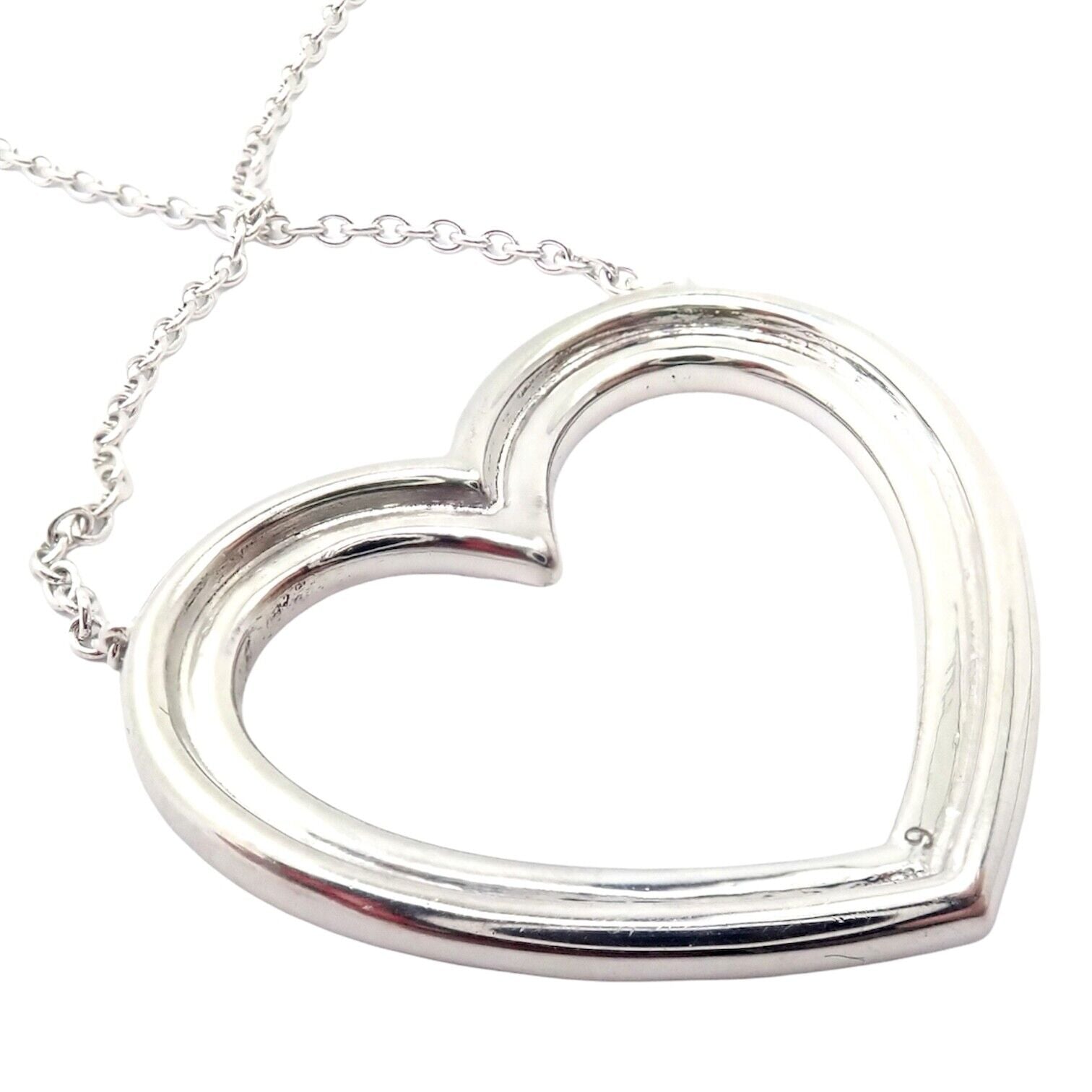 Authentic Tiffany & Co Platinum Diamond Heart Double Metro Pendant Necklace - Elegant Jewelry Gift for Women, Perfect for Anniversaries & Special Occasions