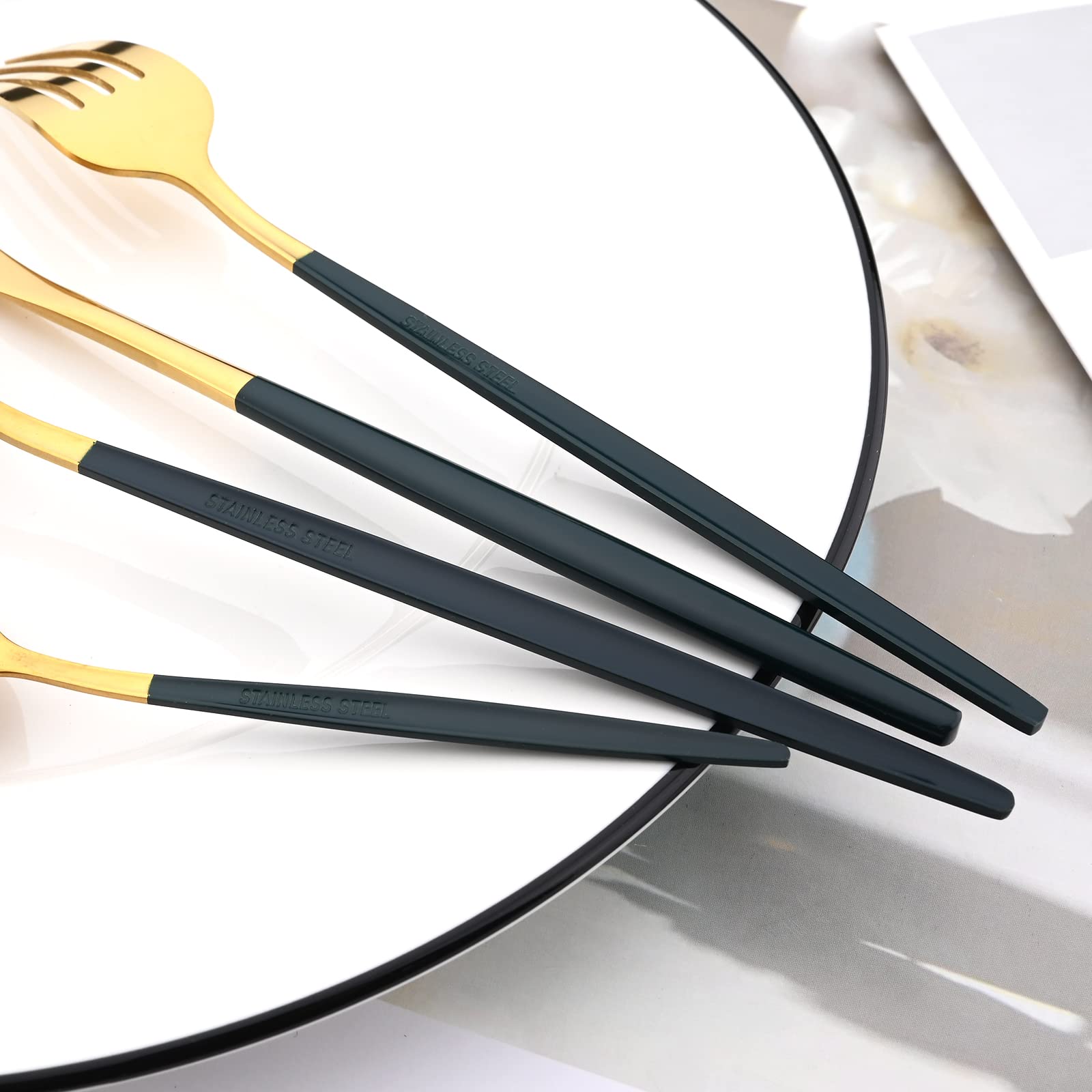 Premium 24-Piece Mirror Cutlery Set - 18/0 Stainless Steel Silverware with Green & Gold Handles - Modern Tableware for Home, Party, Restaurant & Christmas Dinner - Service for 6 - Elegant Dining Utensils for Weddings, Holiday Gatherings & Fine Dining Experiences