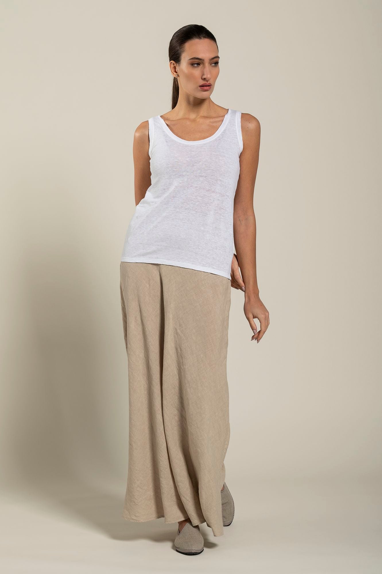 Women's Round Neck Tank Top - Soft Stretchy Sleeveless Shirt for Summer, Workout & Casual Wear | Breathable & Comfortable Daily Outfit