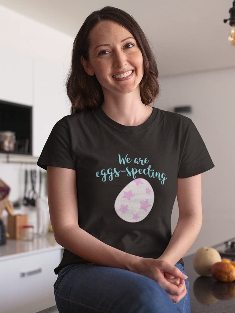 Easter 'We Are Egg-specting' Maternity Graphic T-Shirt for Women - Funny Pregnancy Announcement Tee for Baby Showers & Easter Celebrations