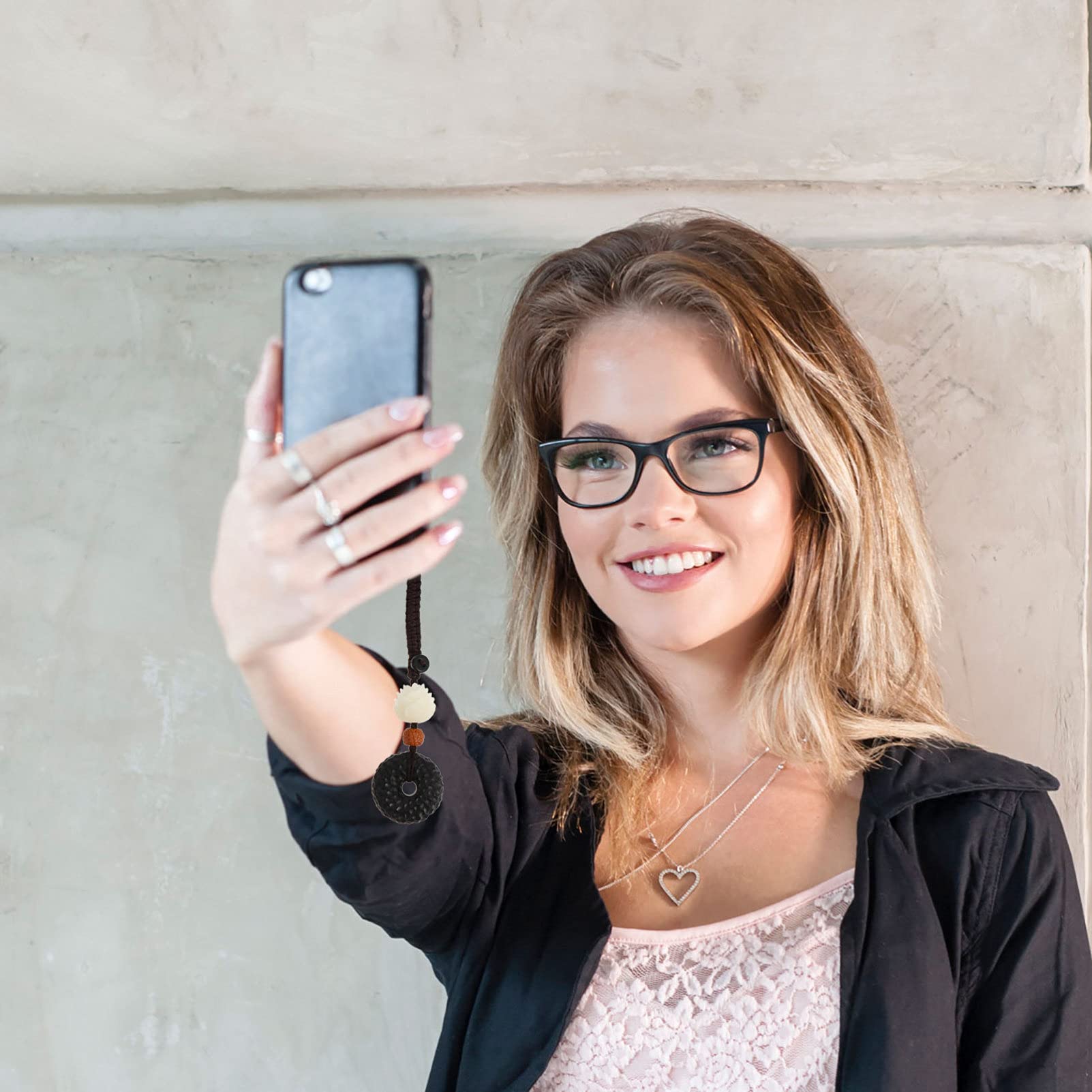 Hemobllo Creative Phone Lanyard - Adjustable Wrist Strap & Pendant for Smartphones - Perfect for Hands-Free Use While Shopping, Traveling, or Working