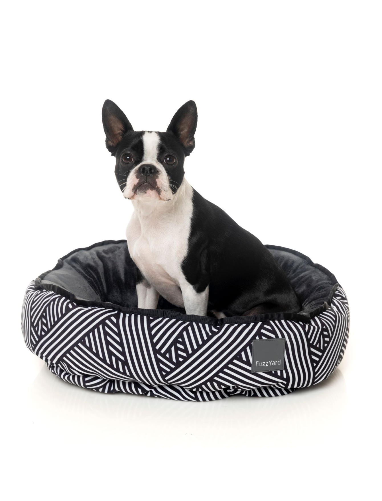 Fuzzyard Reversible Dog & Cat Bed - Northcote Style Pet Sofa with 3 Size Options for Small, Medium & Large Pets - Perfect for Living Room, Bedroom or Pet Nursery