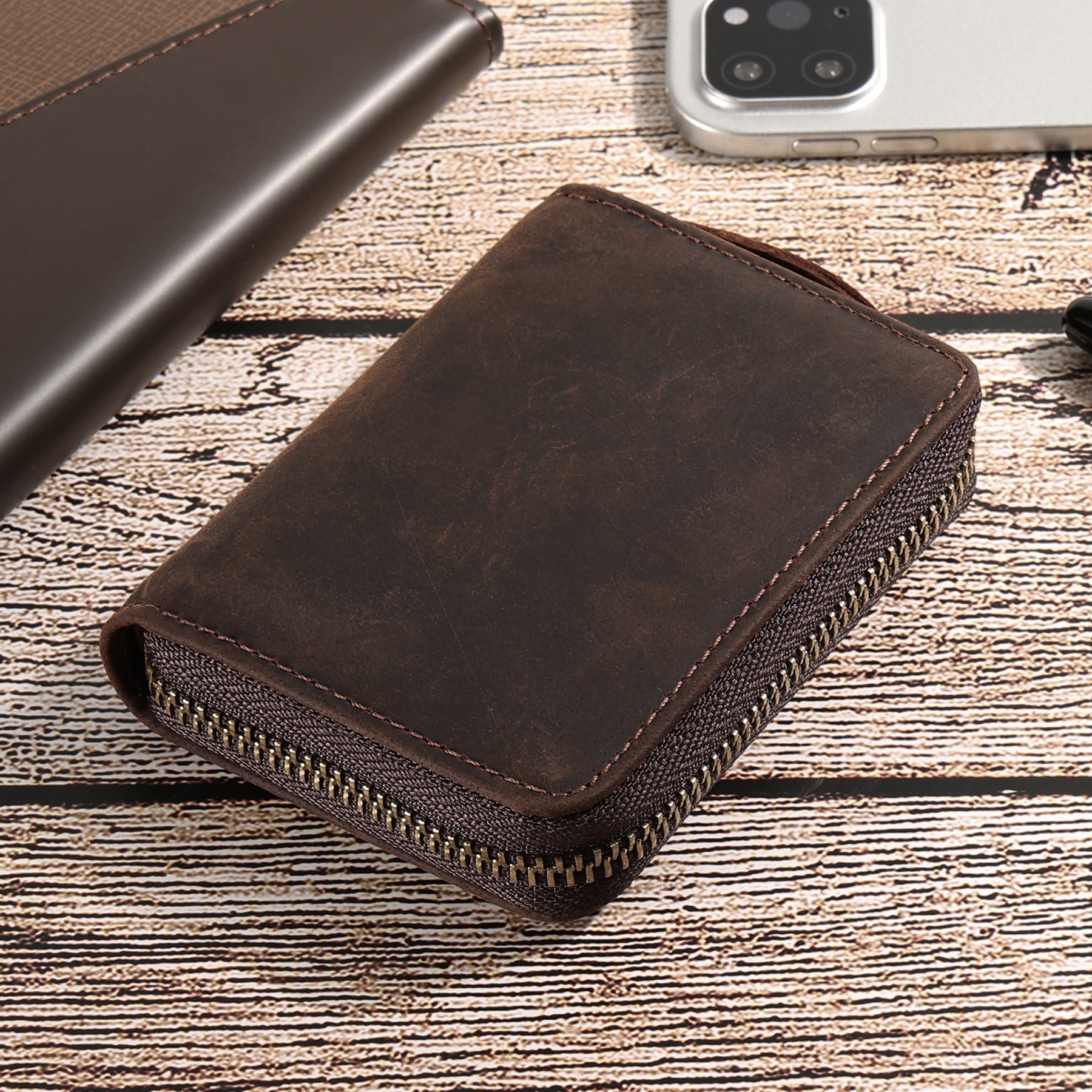 RFID Blocking Men's Leather Wallet - Slim Durable Credit Card Holder for Everyday Use & Travel Security