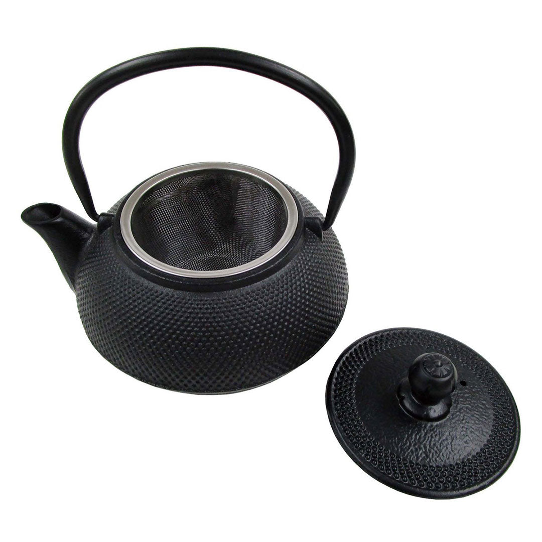 Premium Kiraku Arare Textured Cast Iron Teapot Kyusu with Built-in Strainer - 16.9oz (500ml) Japanese Iron Teapot for Green Tea, Herbal Tea & Home Decor - Perfect for Tea Ceremonies, Gifts & Cozy Afternoons