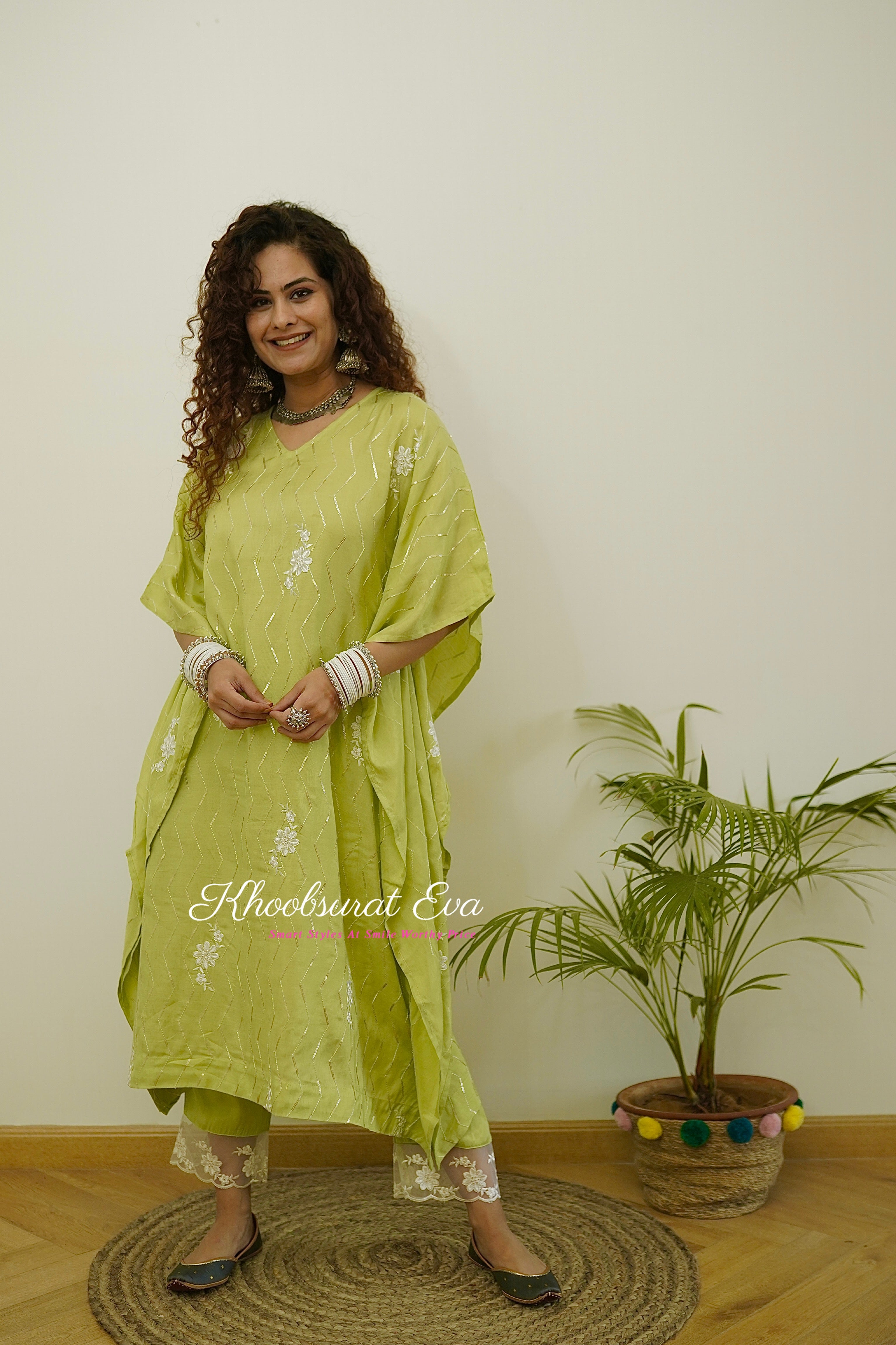 Elegant Green Silk Kaftan Set for Women - Boho Chic Festival Outfit & Beach Cover-Up - Perfect for Music Festivals, Vacations, and Summer Parties