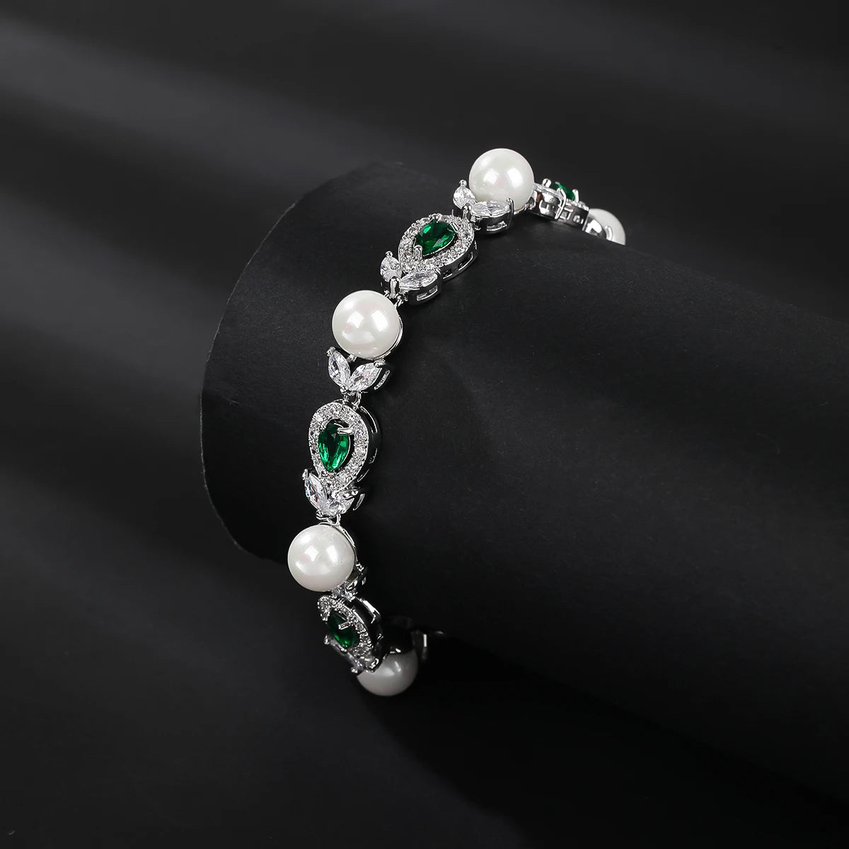 Elegant Pearl Chain Bracelet for Women - White & Gold Cubic Zirconia Wedding Jewelry | Perfect for Bridal Party, Anniversary Gifts & Special Occasions