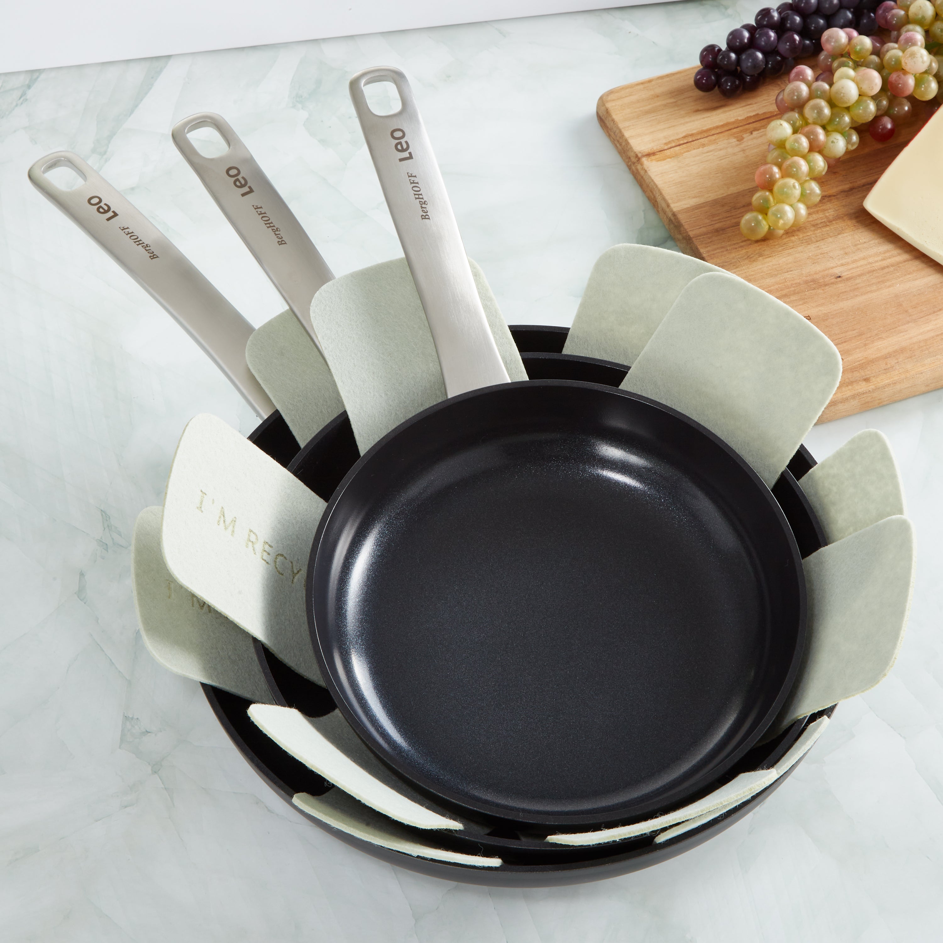 BergHOFF Leo Graphite Nonstick Ceramic Frying Pan 8 Inch - Eco-Friendly Cookware Made from Recycled Materials - Perfect for Sauteing, Frying & Healthy Cooking