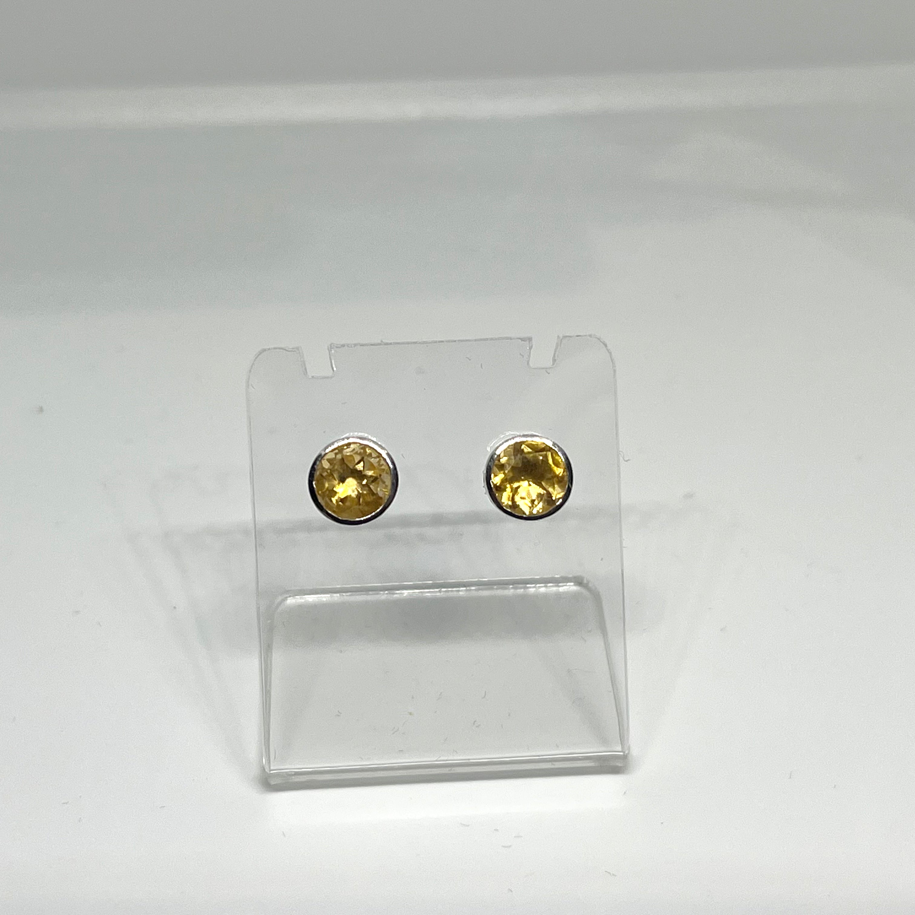 7mm Round Faceted Gemstone Stud Earrings - Decorative Bezel Set for Women, Hypoallergenic Jewelry - Perfect for Daily Wear, Parties & Special Occasions