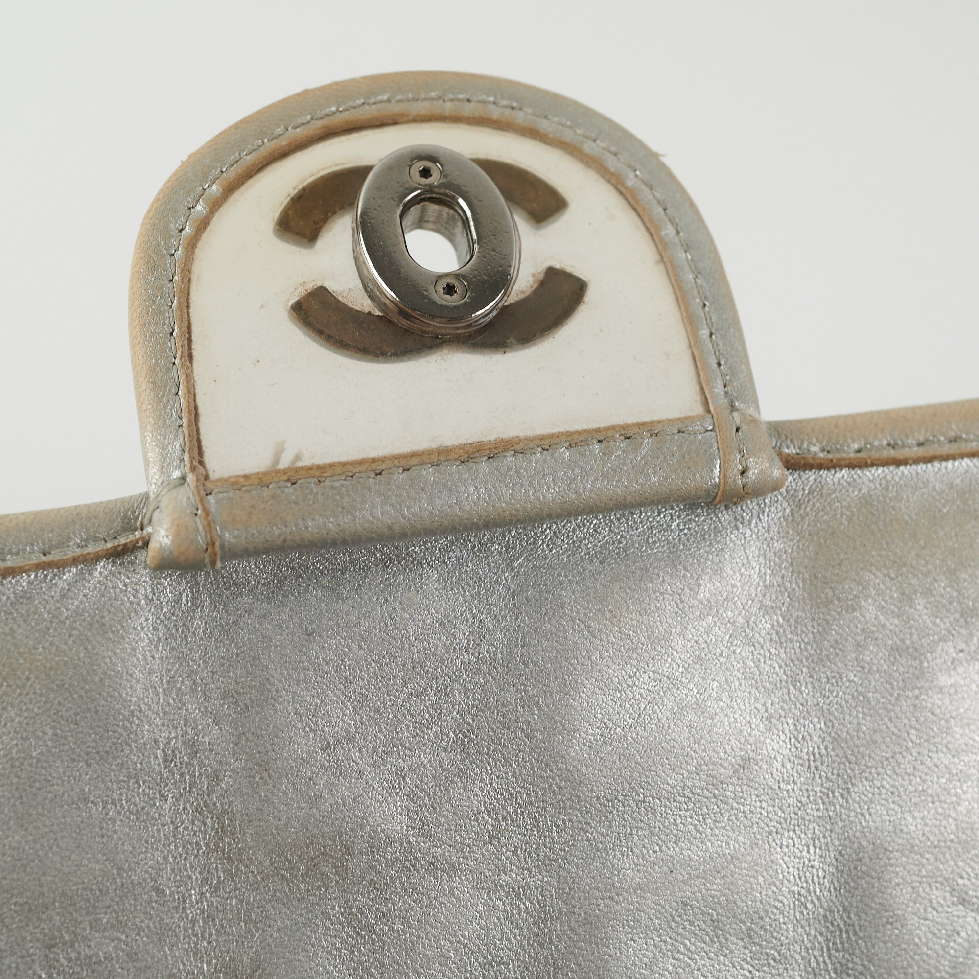 Chanel CC Turnlock Ice Cube Flap Bag in Silver - Luxury Crossbody Purse for Women, Perfect for Evening Parties & Date Nights