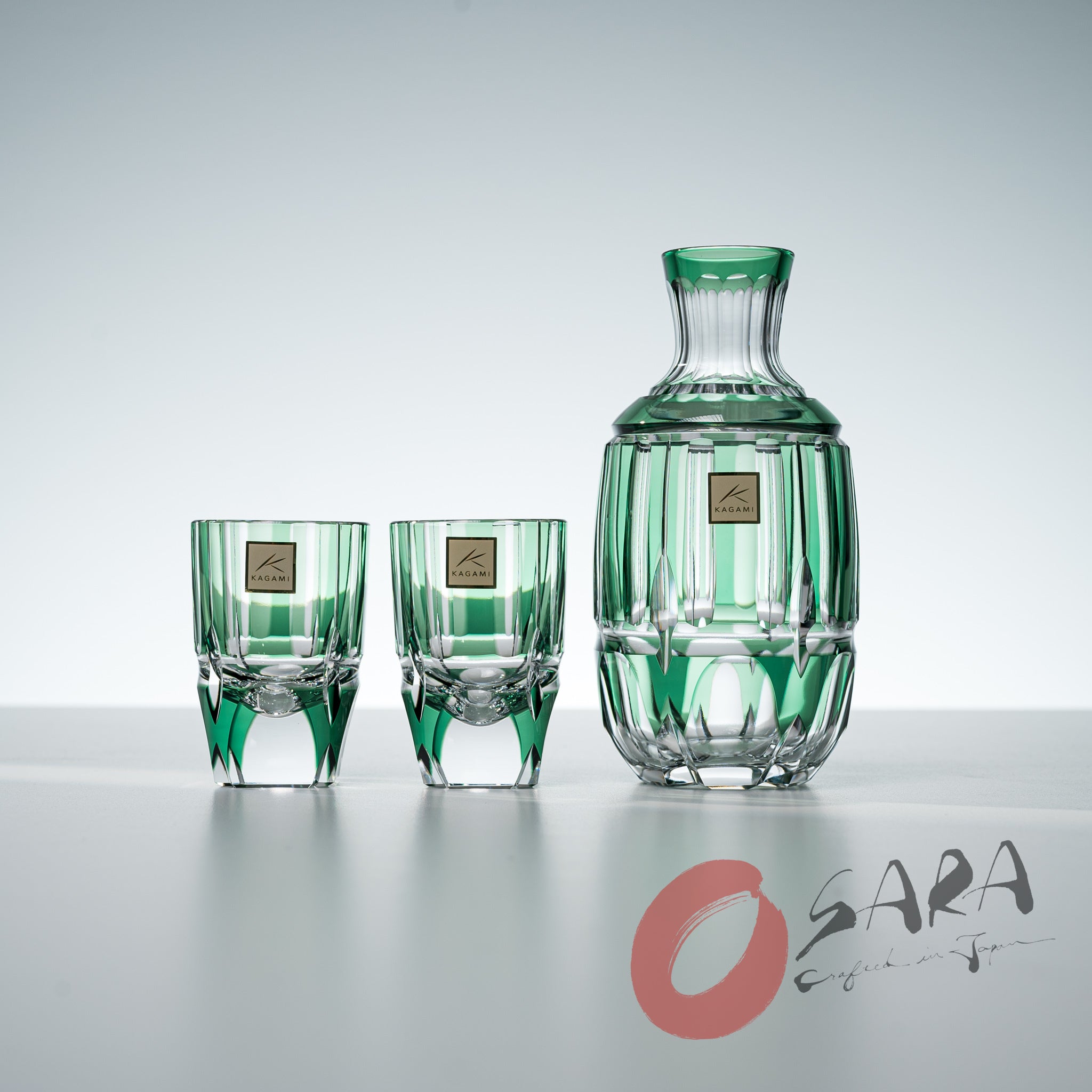 Premium KAGAMI Crystal Edo Kiriko Sake Set with Bamboo Tray - Traditional Japanese Drinking Set for Sake, Whiskey & Cocktails - Perfect for Home Entertaining, Gifts & Special Occasions