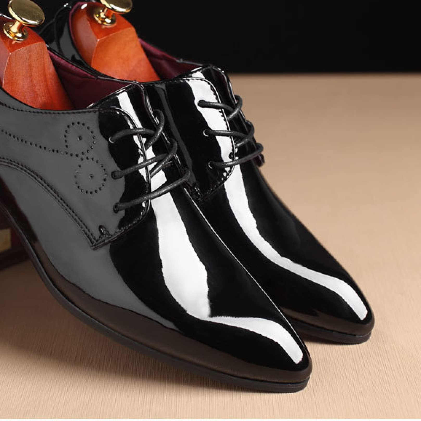 Men's Fashion Patent Leather Wedding Shoes - Pointed Toe Dress Oxfords for Formal Events, Parties & Prom - Comfortable Elegant Wedding Attire Shoes for Groom, Bridegroom & Special Occasions