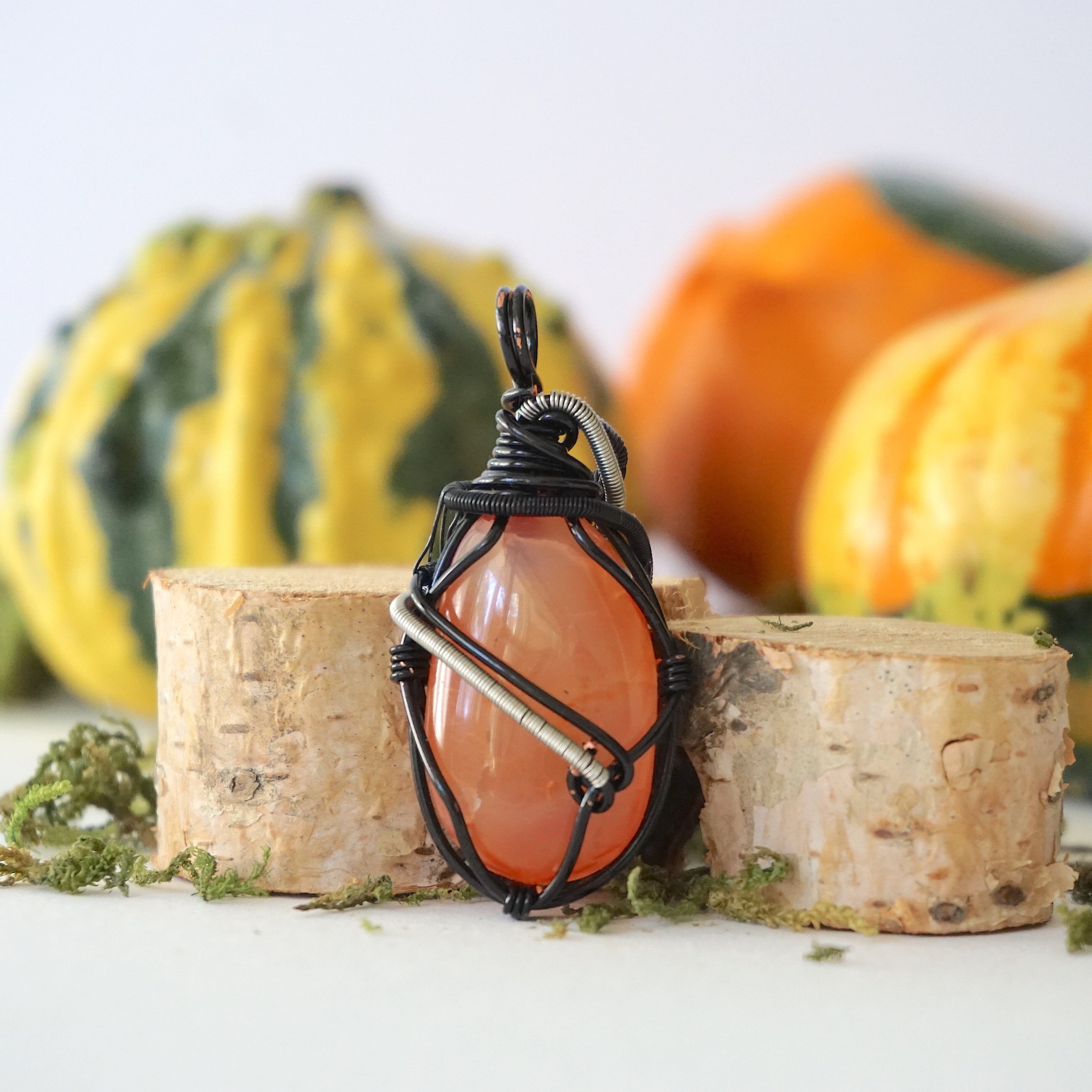 Natural Raw Carnelian Necklace with Mixed Wire Pendant - Healing Crystal Jewelry for Women, Boho Chic Accessory for Meditation, Yoga & Spiritual Energy