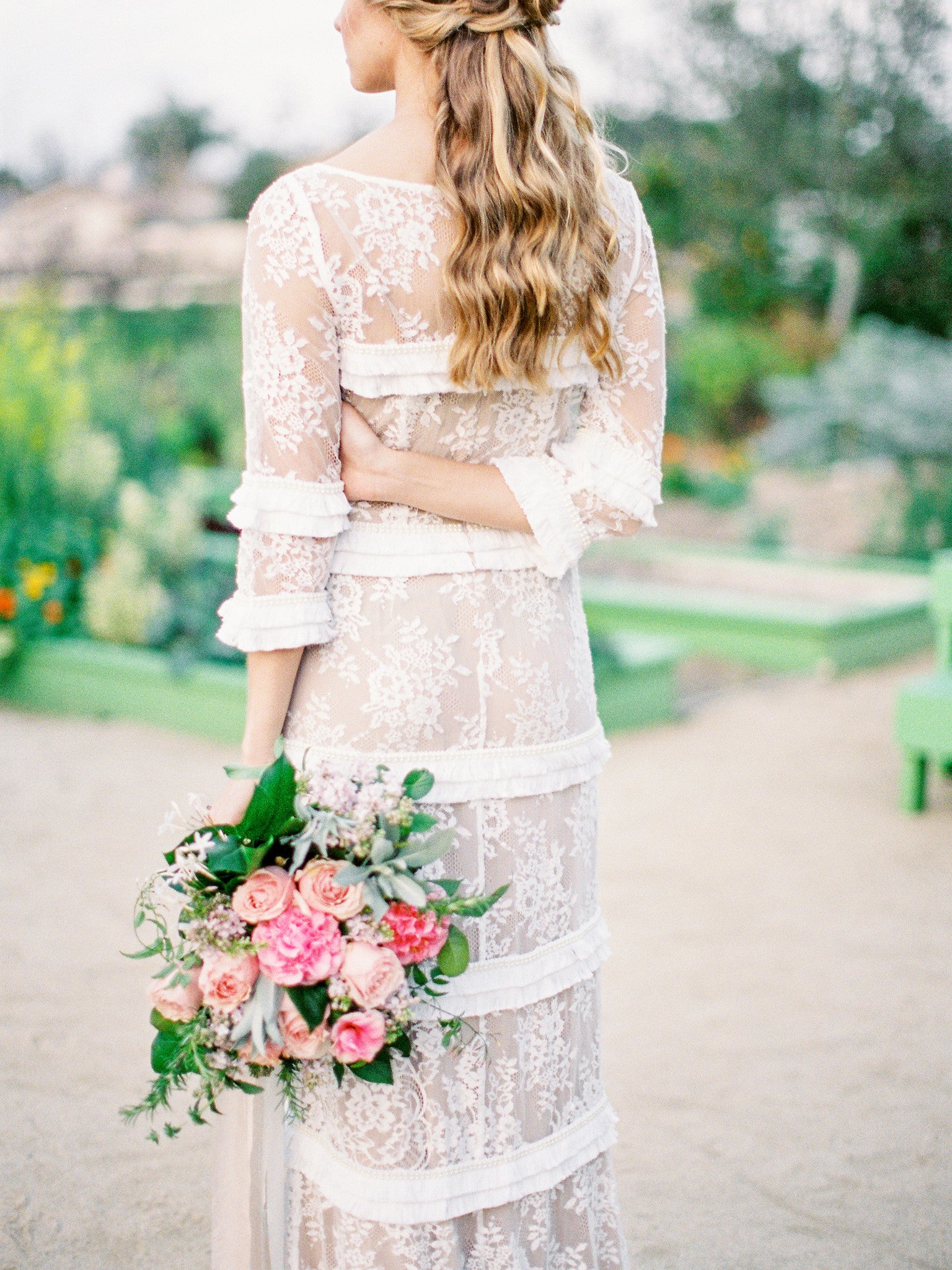 BHLDN Esprit de Corps Wedding Gown - Elegant Lace Bridal Dress for Bride, Perfect for Beach Weddings & Formal Ceremonies