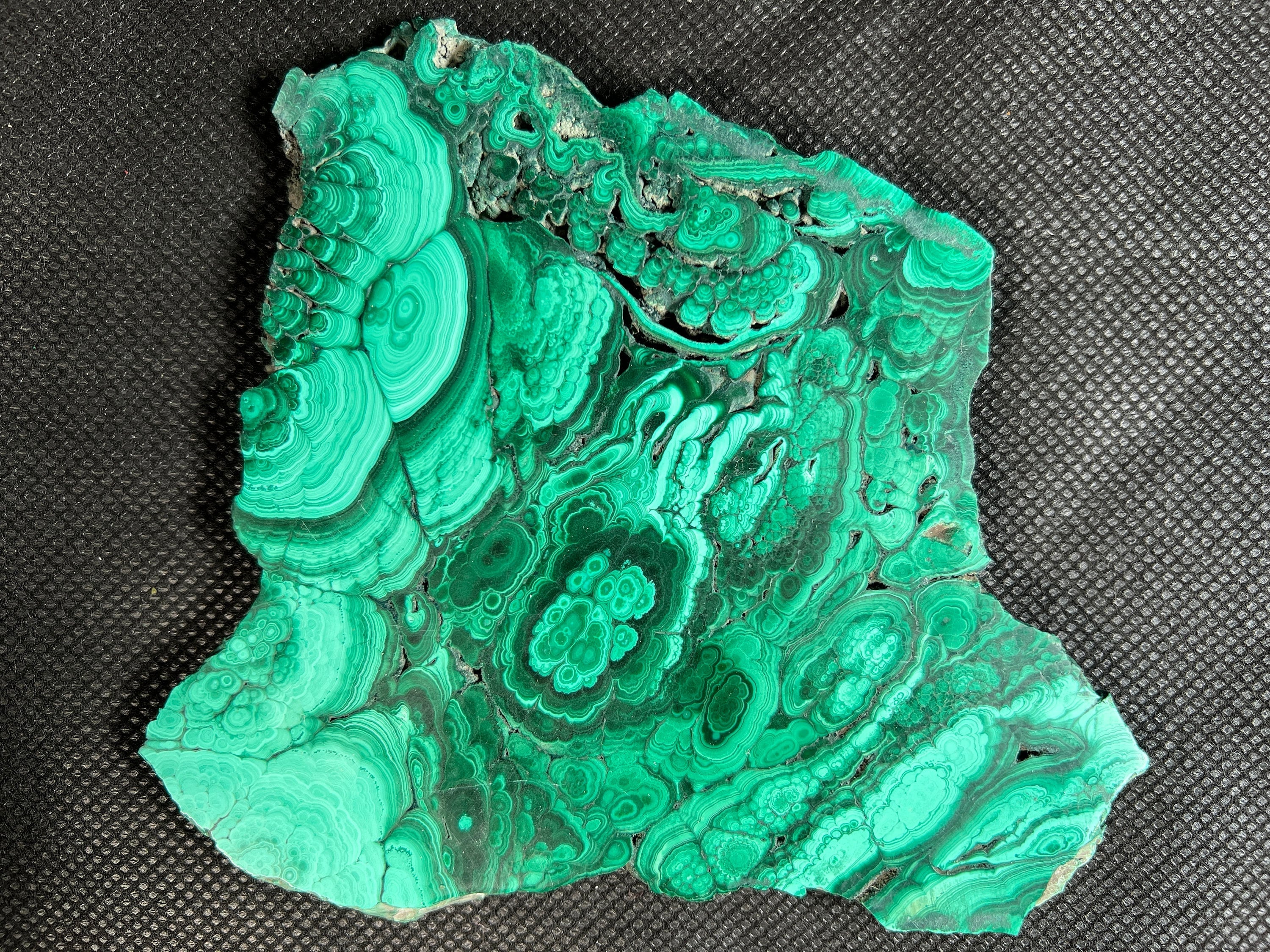 Natural Malachite Crystal Slab - Green Malachite Stone for Jewelry Making, Unique Gift Idea, Home Decor | Healing Crystal for Meditation, Office Desk Decor, Feng Shui Decorations