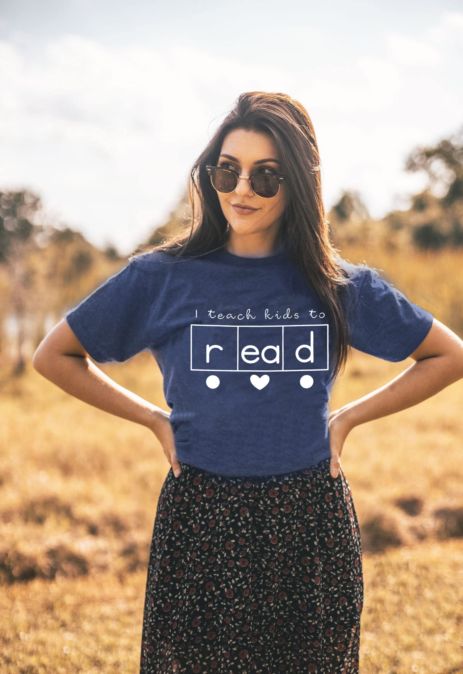 Women's Cute Teacher Shirts with Book & Heart Graphic - Short Sleeve Casual T-Shirts for Educators - Perfect Teacher Appreciation Gift & Summer Classroom Outfit