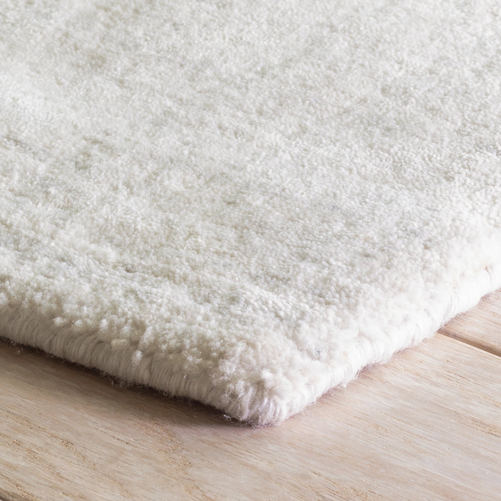 Nordic Hand Loom Knotted Performance Rug - Soft & Durable White Area Rug for Living Room, Bedroom, Home Decor