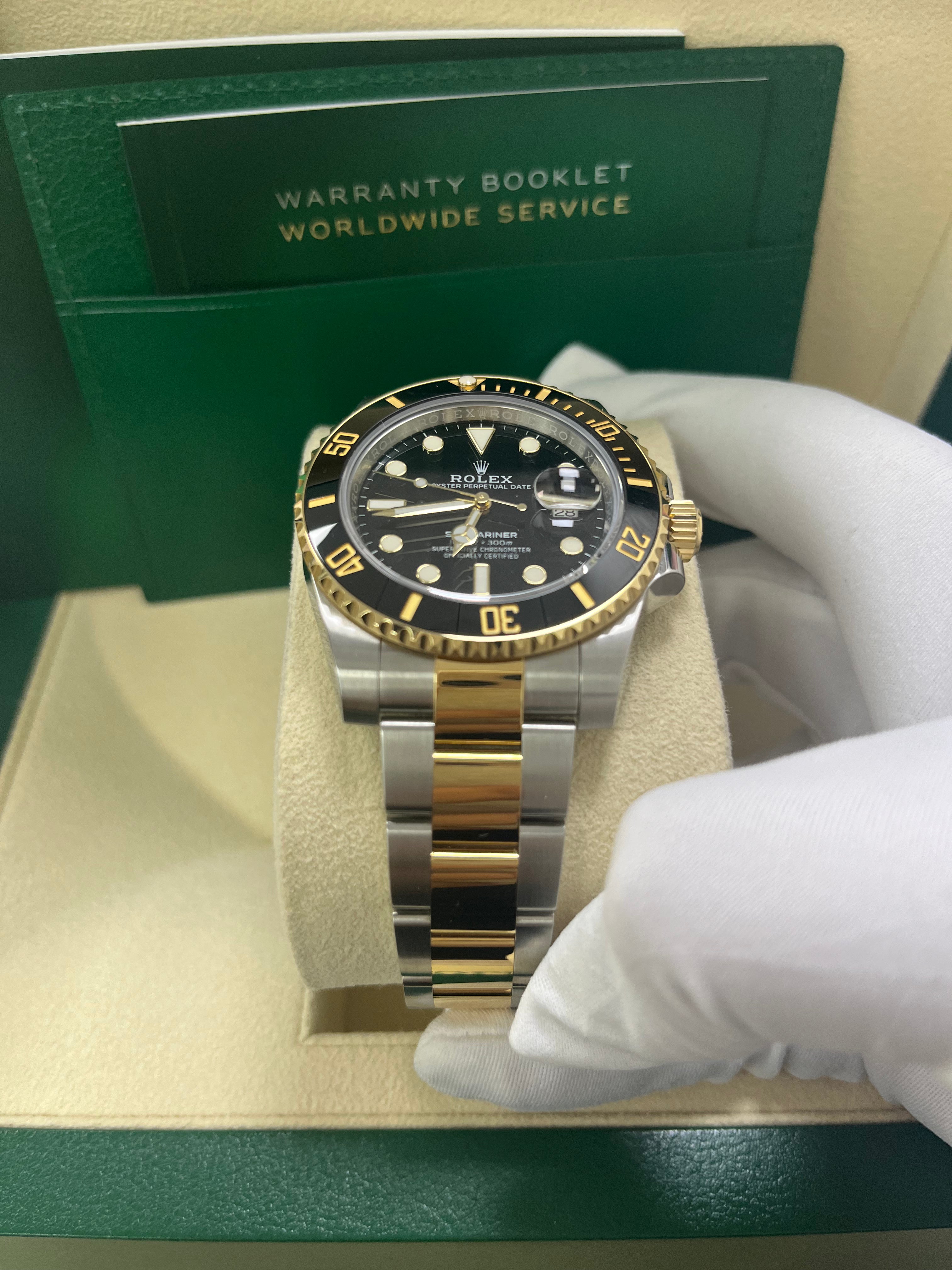 Rolex Submariner Date 18K Yellow Gold & Steel Men's Watch with Black Dial 116613LN - Luxury Diving Watch for Professional Divers & Stylish Occasions